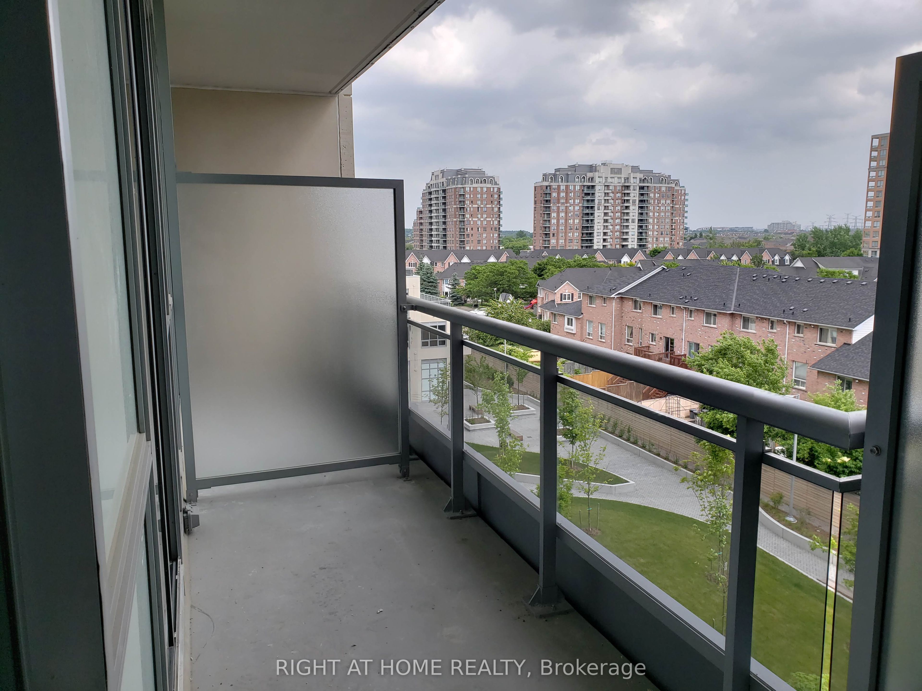 9191 Yonge Street SW-501, Richmond Hill, ON L4C 1E2 photo 4