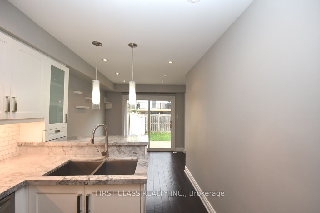 42 Village Vista Way, Vaughan, ON L6A 3S4 photo 2