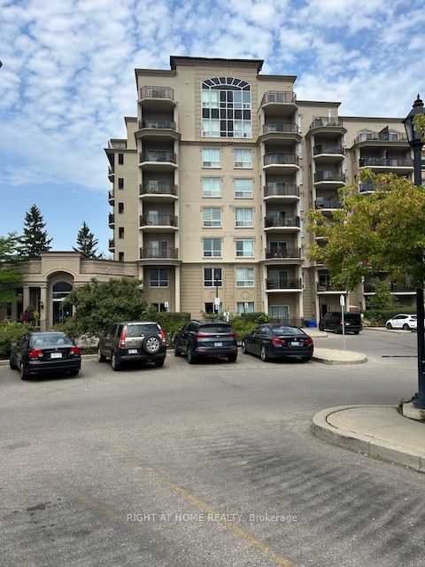 2 Maison Parc Court 403, Vaughan, ON L4J 9K4 photo 3