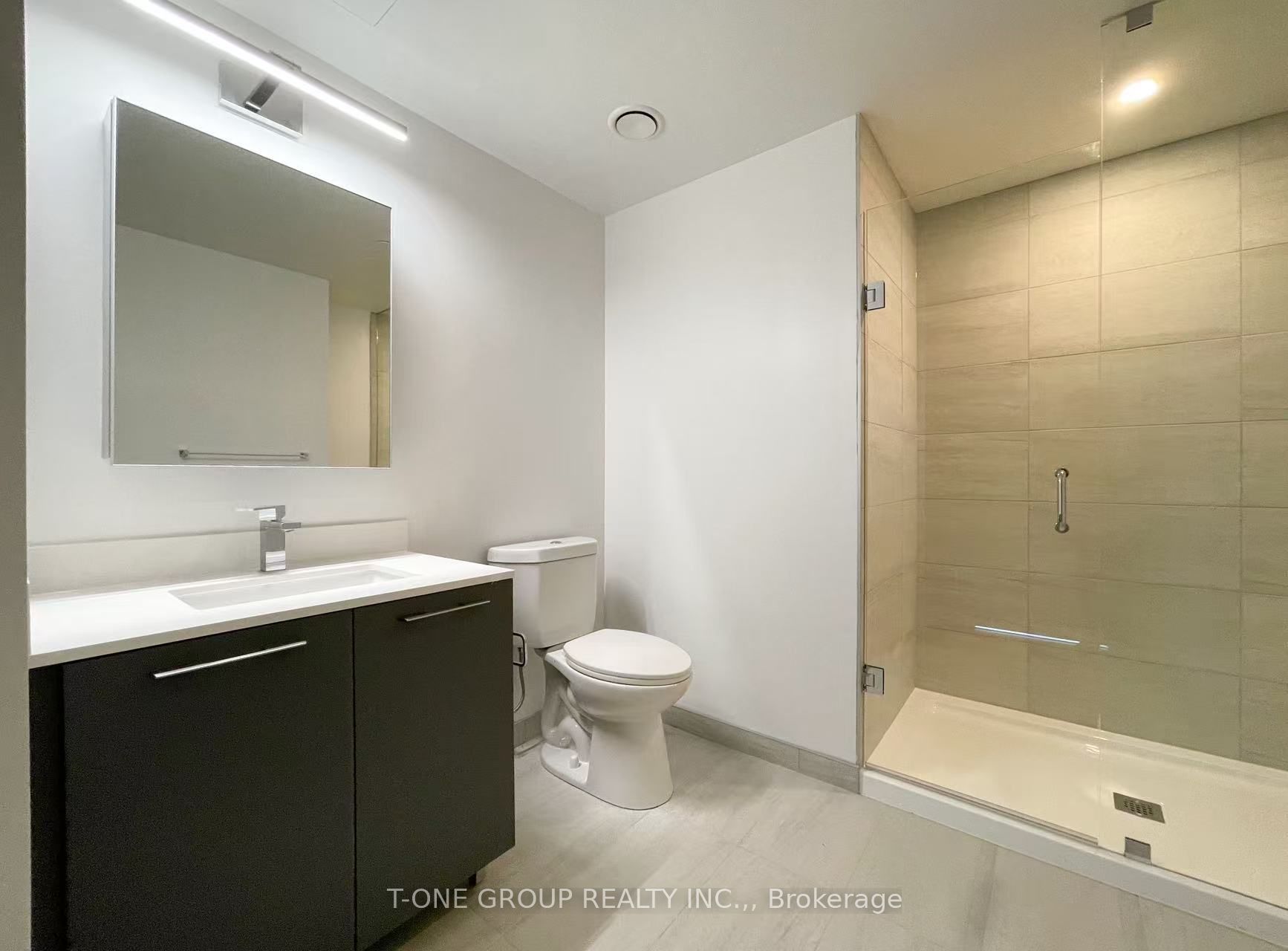 18 Water Walk Drive 2806, Markham, ON L3R 6L5 photo 5