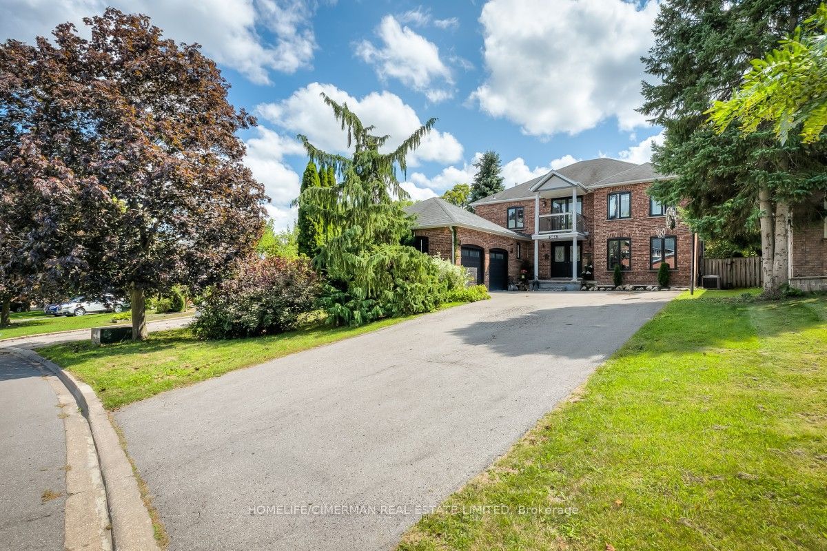 365 Kennedy Street W, Aurora, ON L4G 5M5