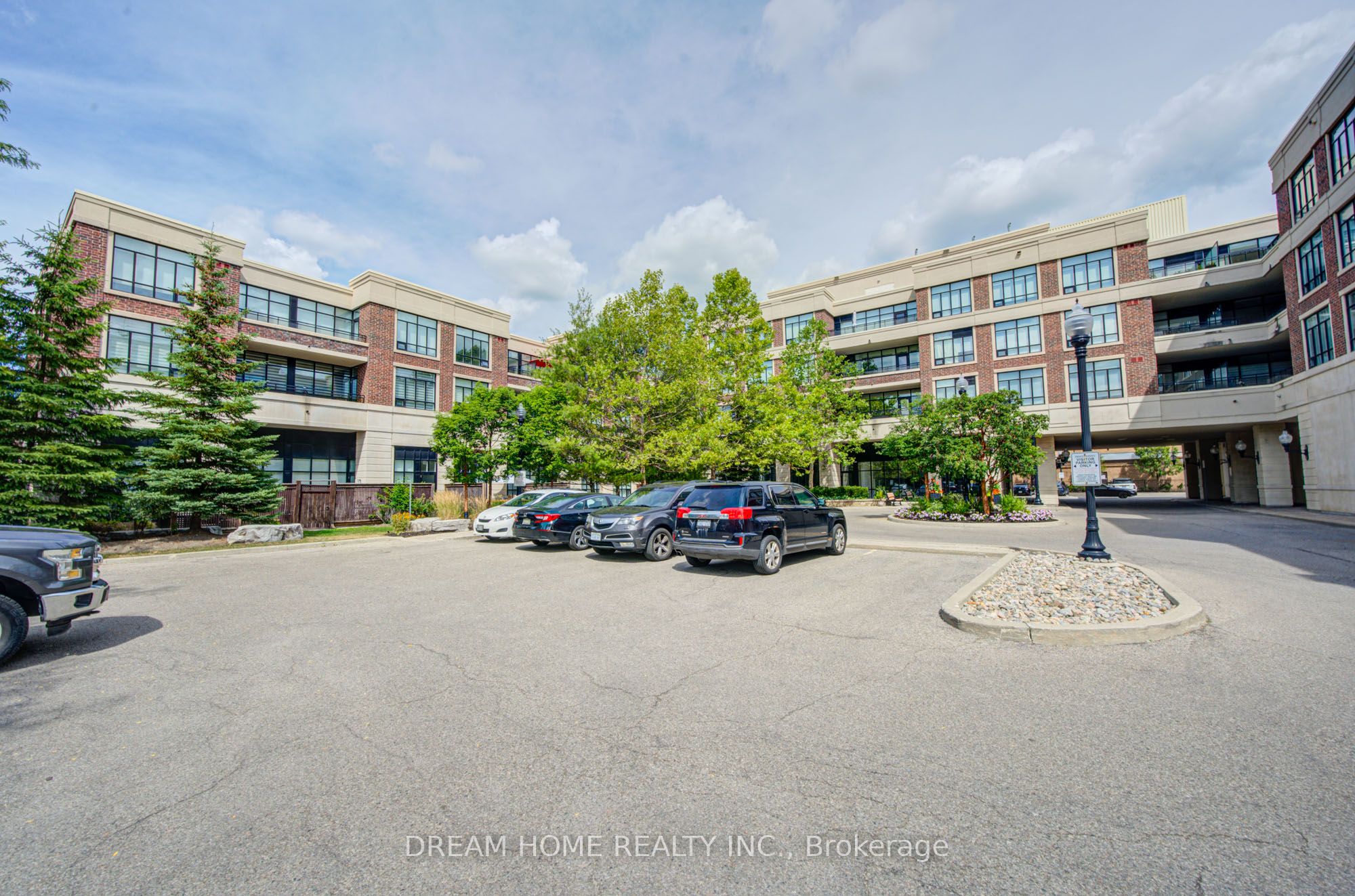 2396 Major Mackenzie Drive 322, Vaughan, ON L6A 4Y1 photo 4