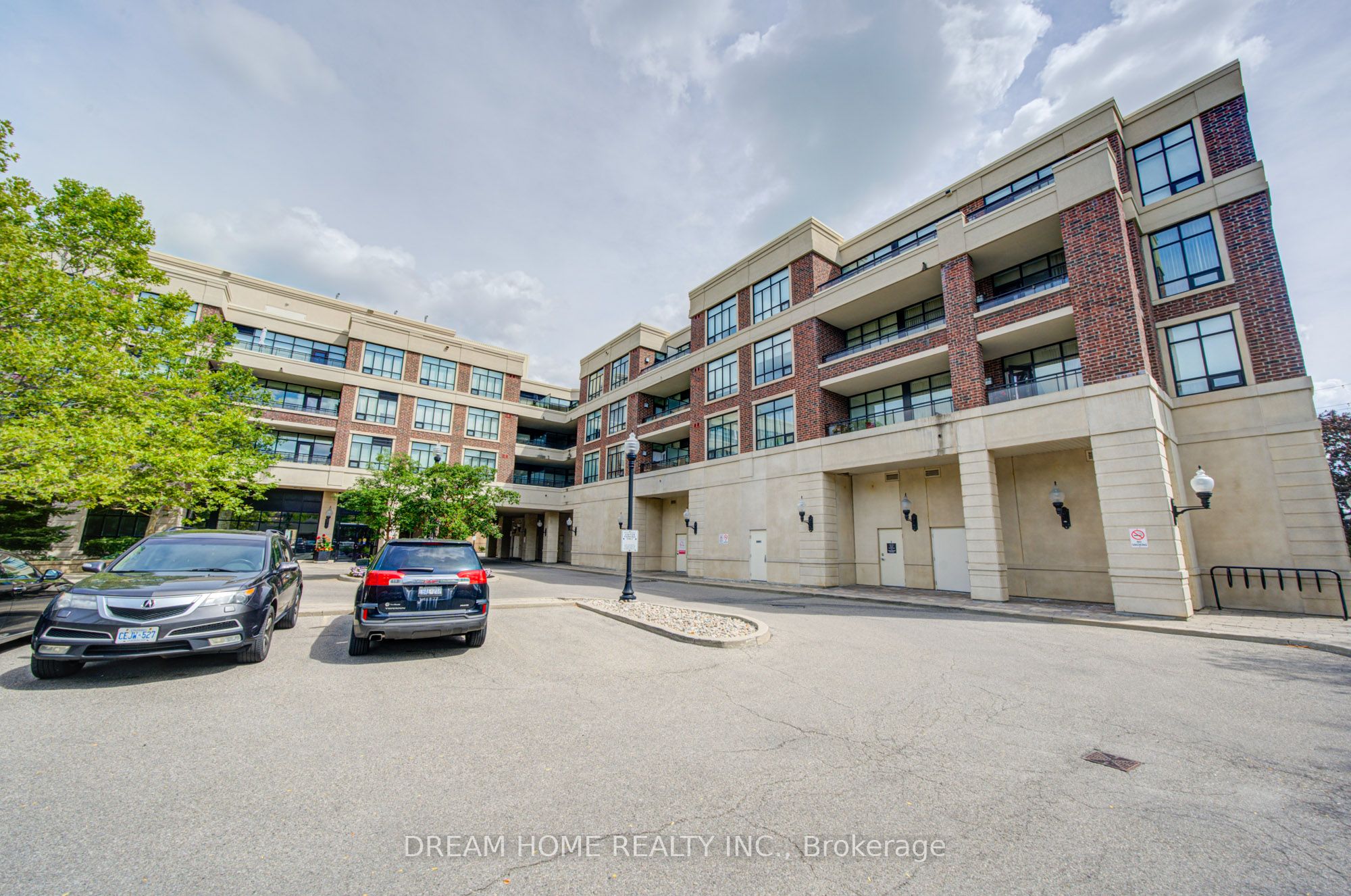 2396 Major Mackenzie Drive 322, Vaughan, ON L6A 4Y1 photo 5