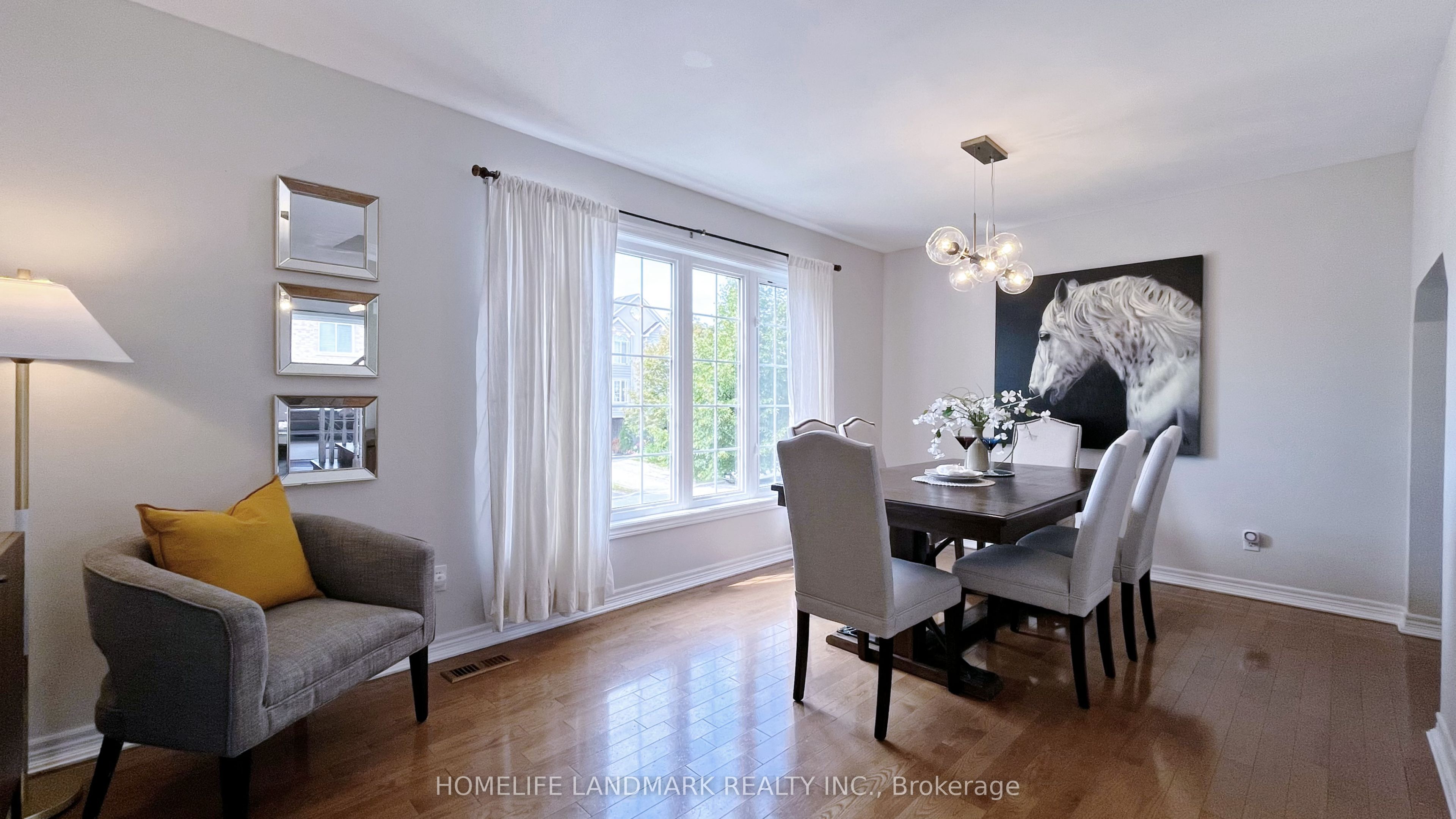 165 Gail Parks Crescent, Newmarket, ON L3X 3C1 photo 4