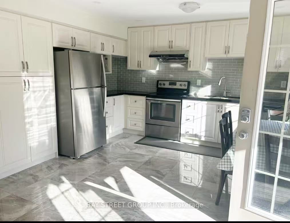 37 Heintzman Crescent, Vaughan, ON L6A 4T8 photo 4