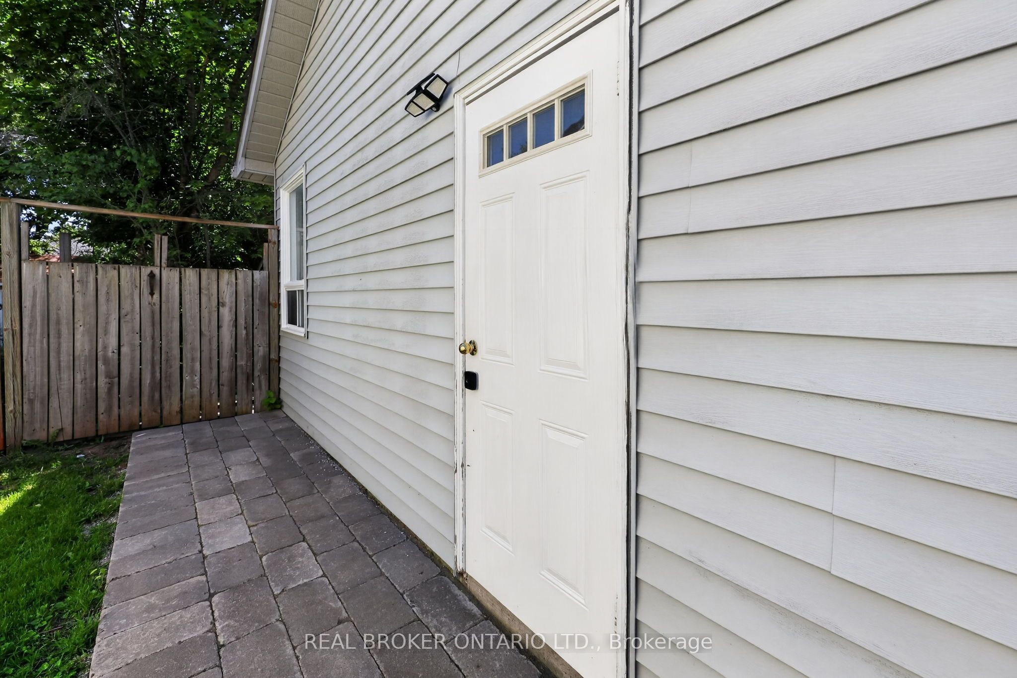 1895 Applewood Avenue Basement, Innisfil, ON L9S 1W2 photo 2