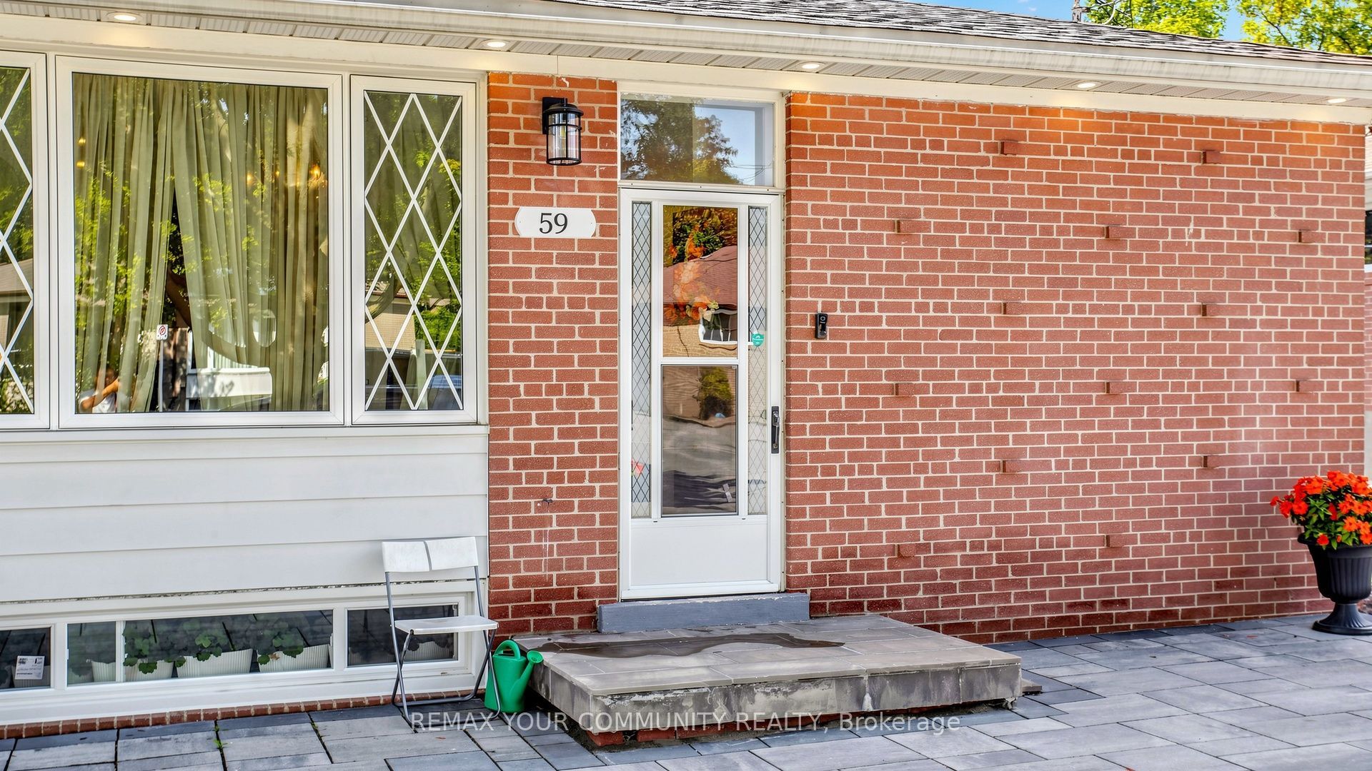 59 Davis Road, Aurora, ON L4G 2B4 photo 3