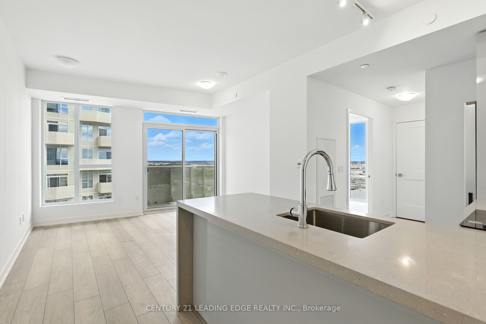 10 ABEJA Street 1918, Vaughan, ON L4K 0R4