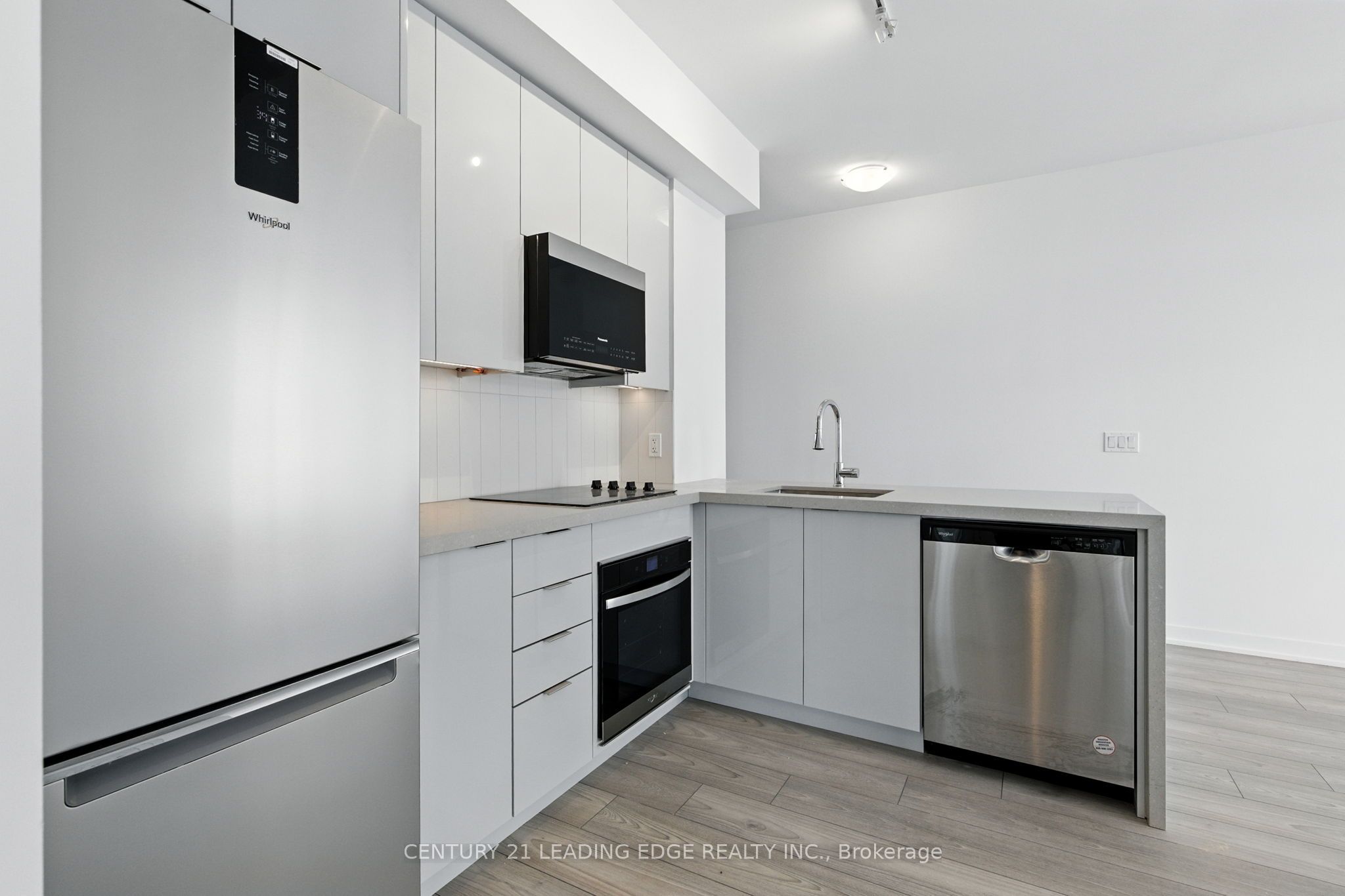 10 ABEJA Street 1918, Vaughan, ON L4K 0R4 photo 3
