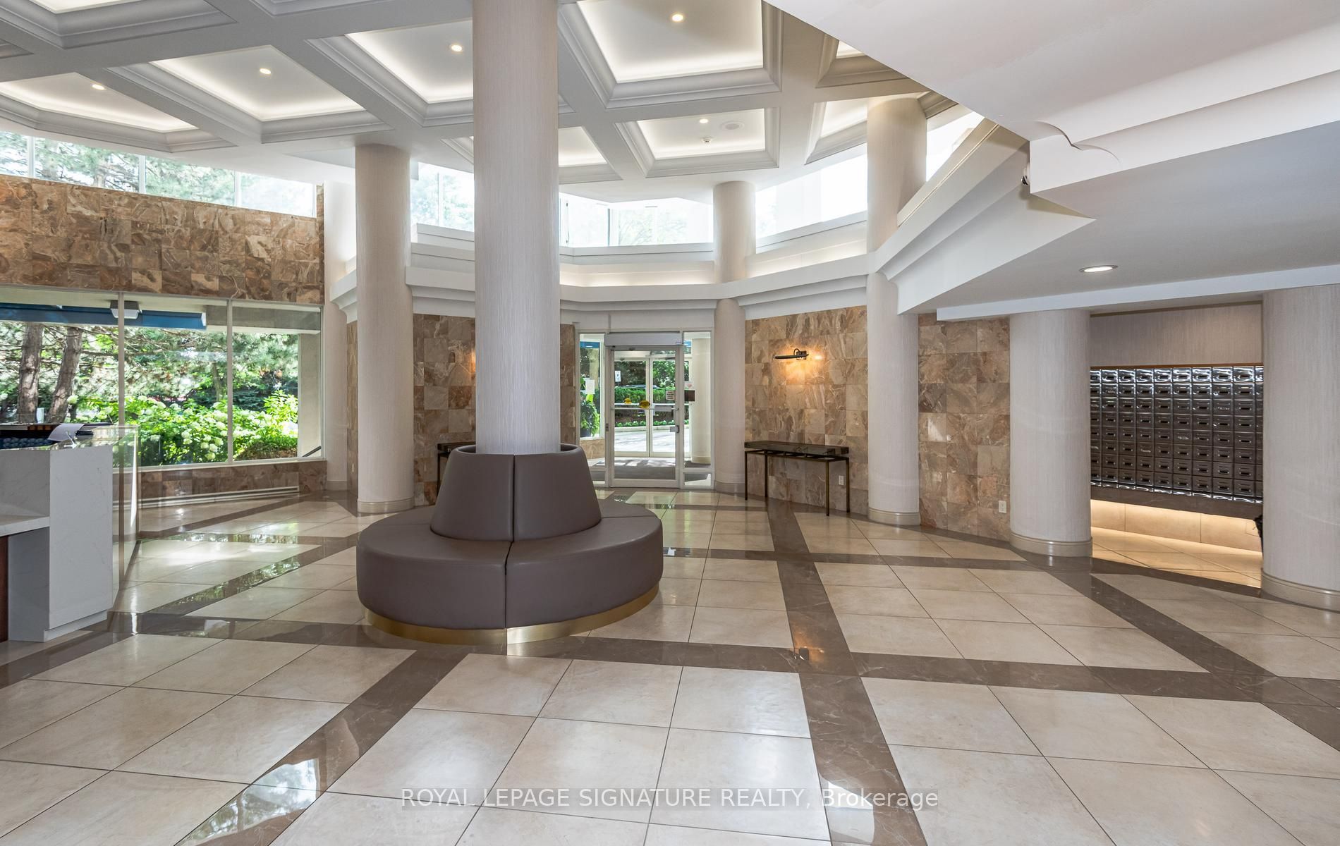 7300 Yonge Street 602, Vaughan, ON L4J 7Y5 photo 3