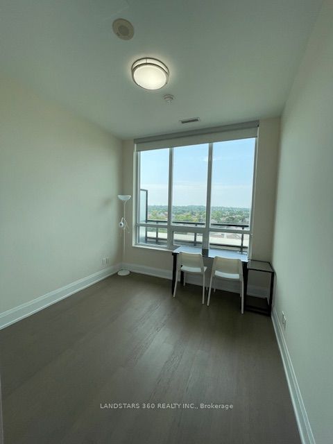 25 Water Walk Drive PH18, Markham, ON L6G 0G3 photo 5