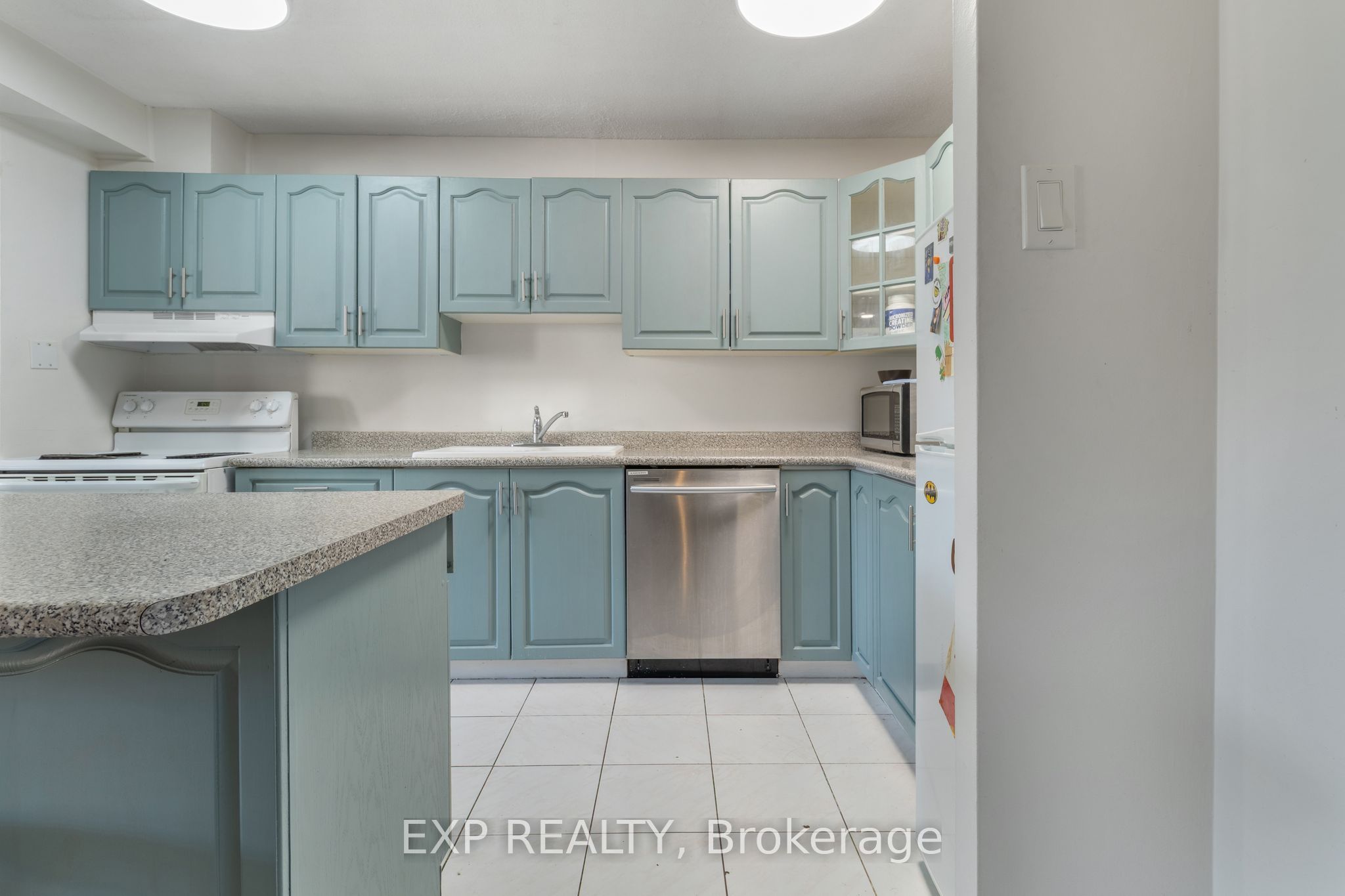 180 Dudley Avenue, Markham, ON L3T 2E9 photo 5