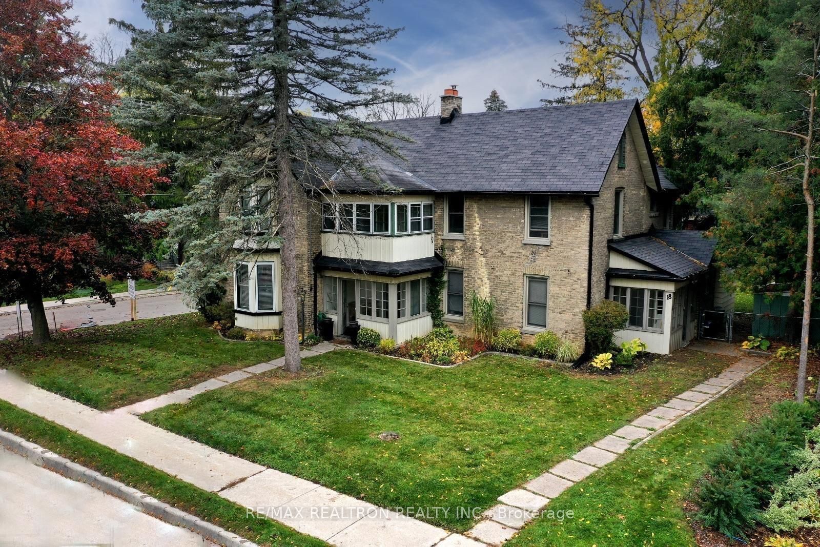 18-20 Reuben Street, Aurora, ON L4G 2M2 photo 2