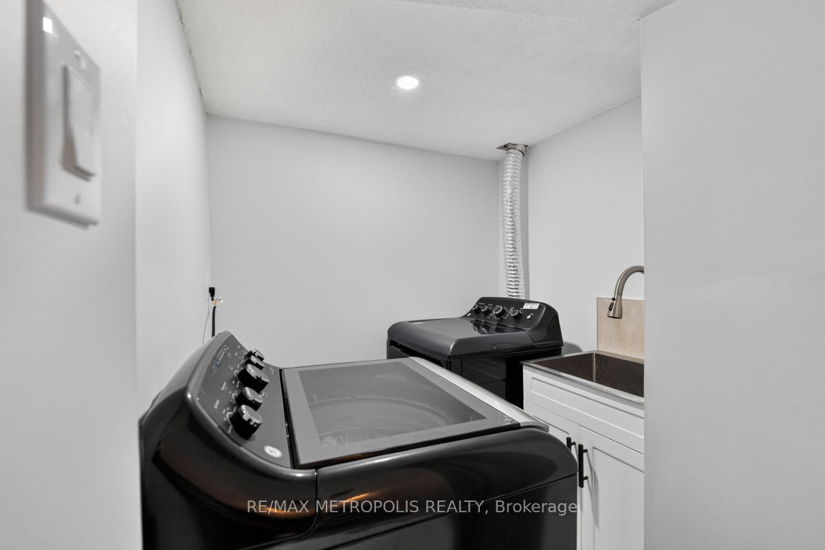32 Summerlea Street BSMT, Markham, ON L3S 4H7 photo 3