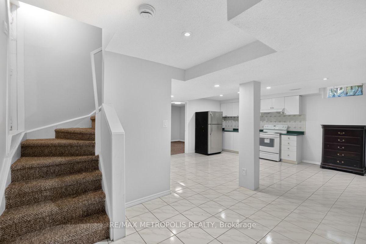 32 Summerlea Street BSMT, Markham, ON L3S 4H7 photo 4