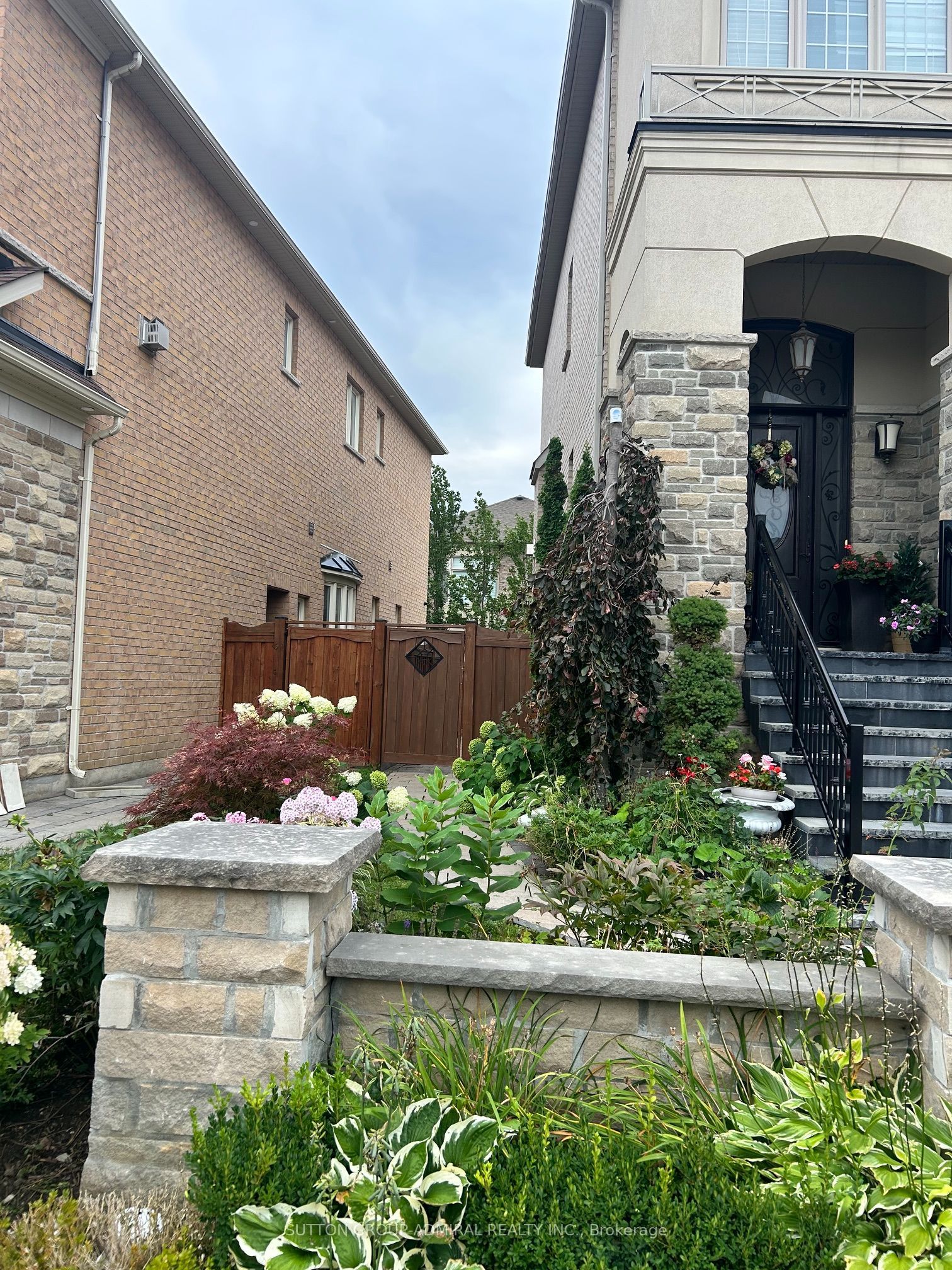 307 Chatfield Drive, Vaughan, ON L4H 3R7