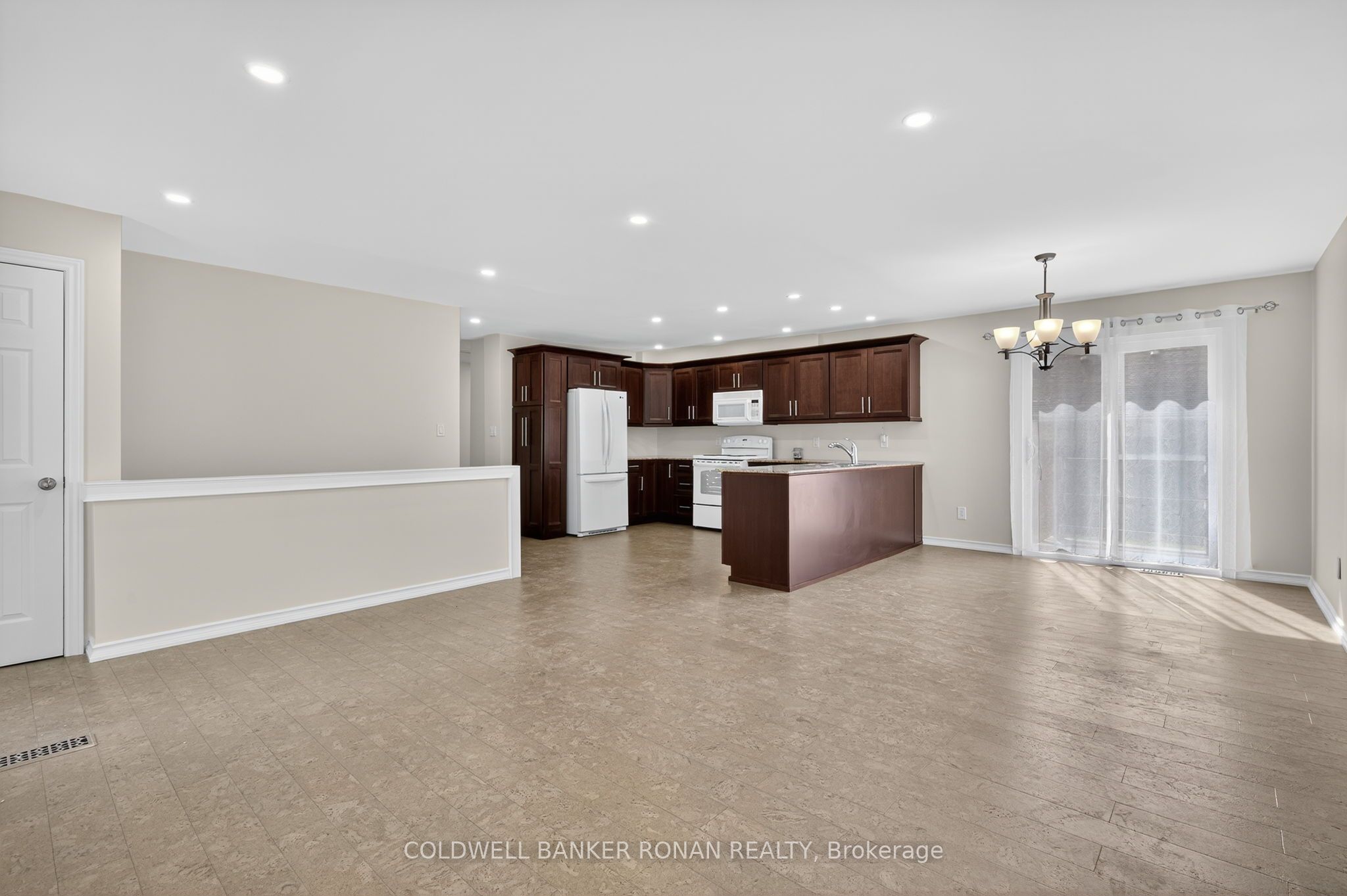 118 Queen Street, Bradford West Gwillimbury, ON L3Z 1L3 photo 5