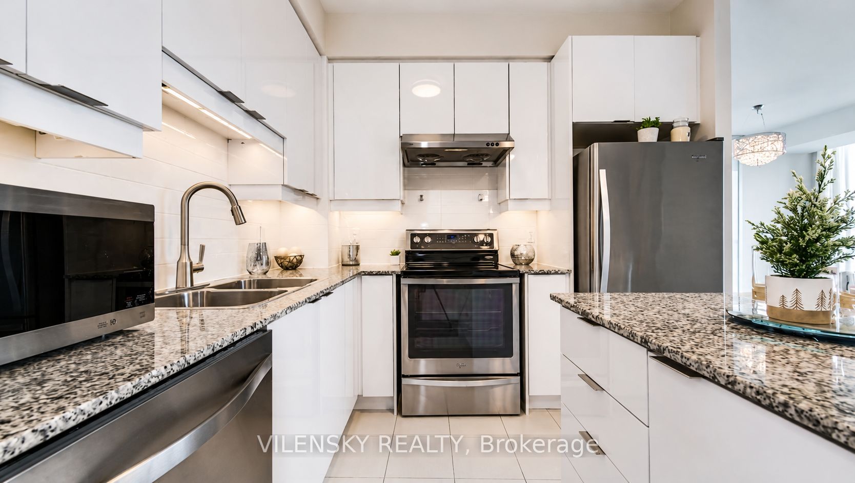 2910 Highway 7 Avenue W 1803, Vaughan, ON L4K 0H8 photo 5