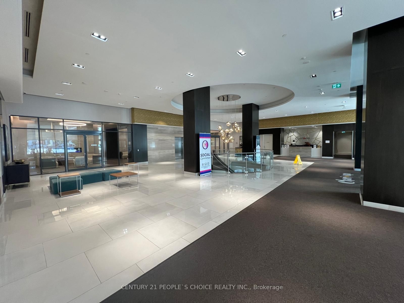 9000 Jane Street 925, Vaughan, ON L4K 0M6 photo 2