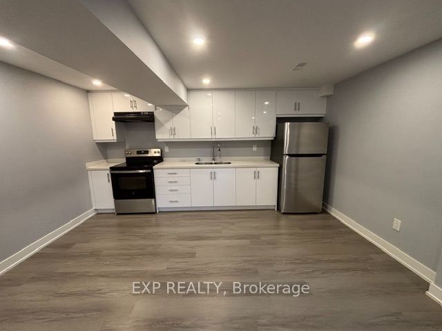 52 Herefordshire Crescent, East Gwillimbury, ON L9N 0B7 photo 5