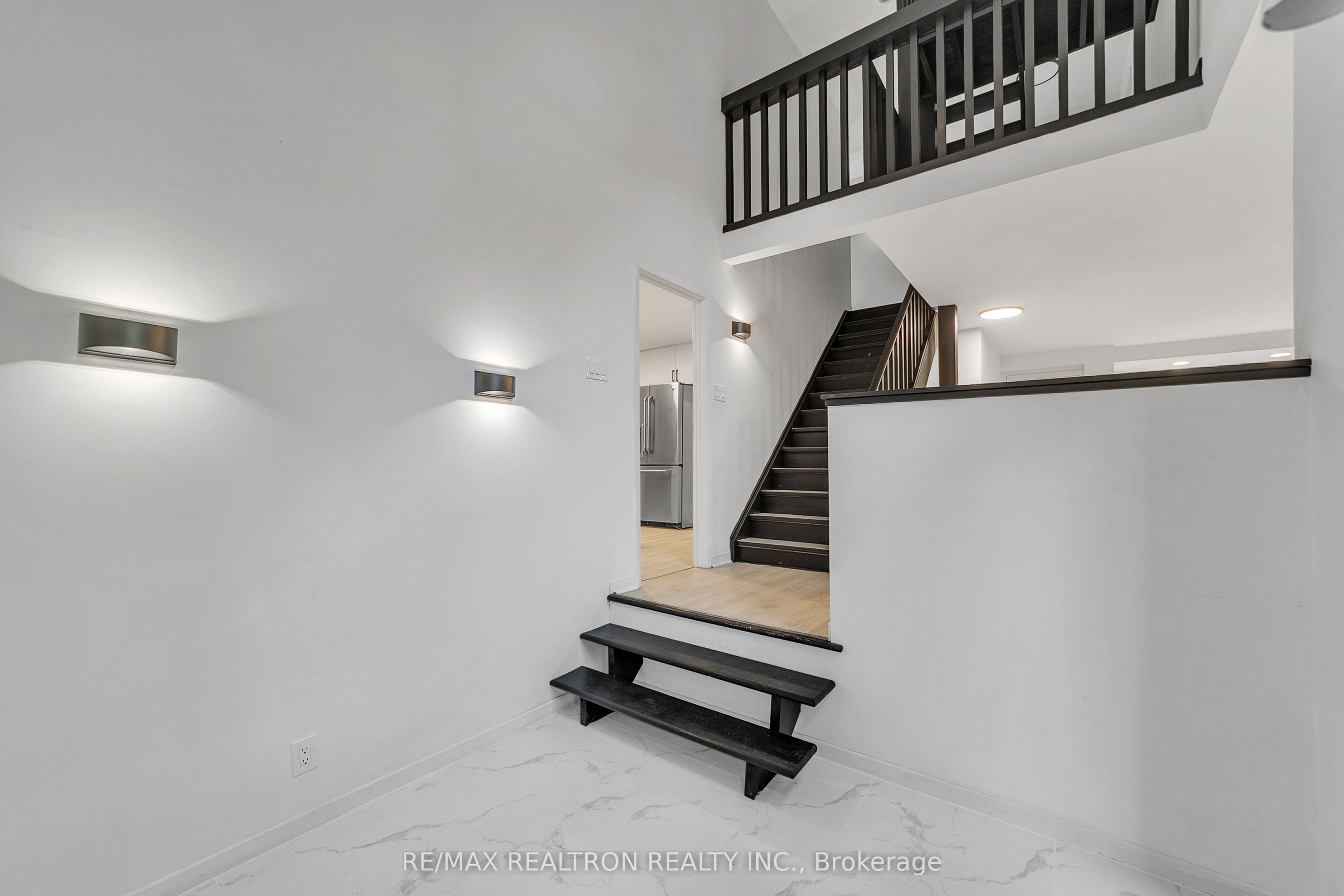 90 Proctor Avenue, Markham, ON L3T 1M7 photo 4