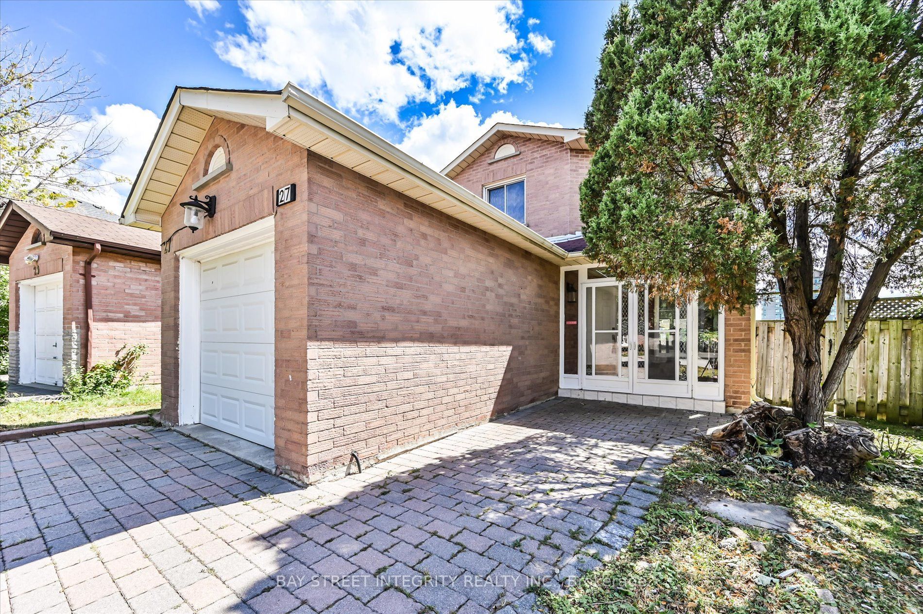 27 Samantha Circle, Richmond Hill, ON L4B 2R7 photo 3