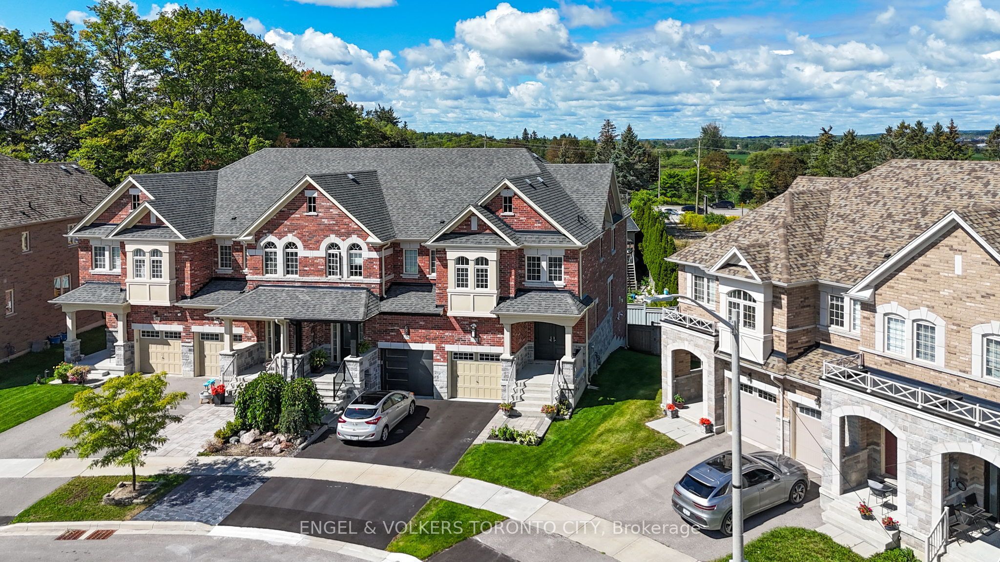 78 Drizzel Crescent, Richmond Hill, ON L4E 1G8 photo 4