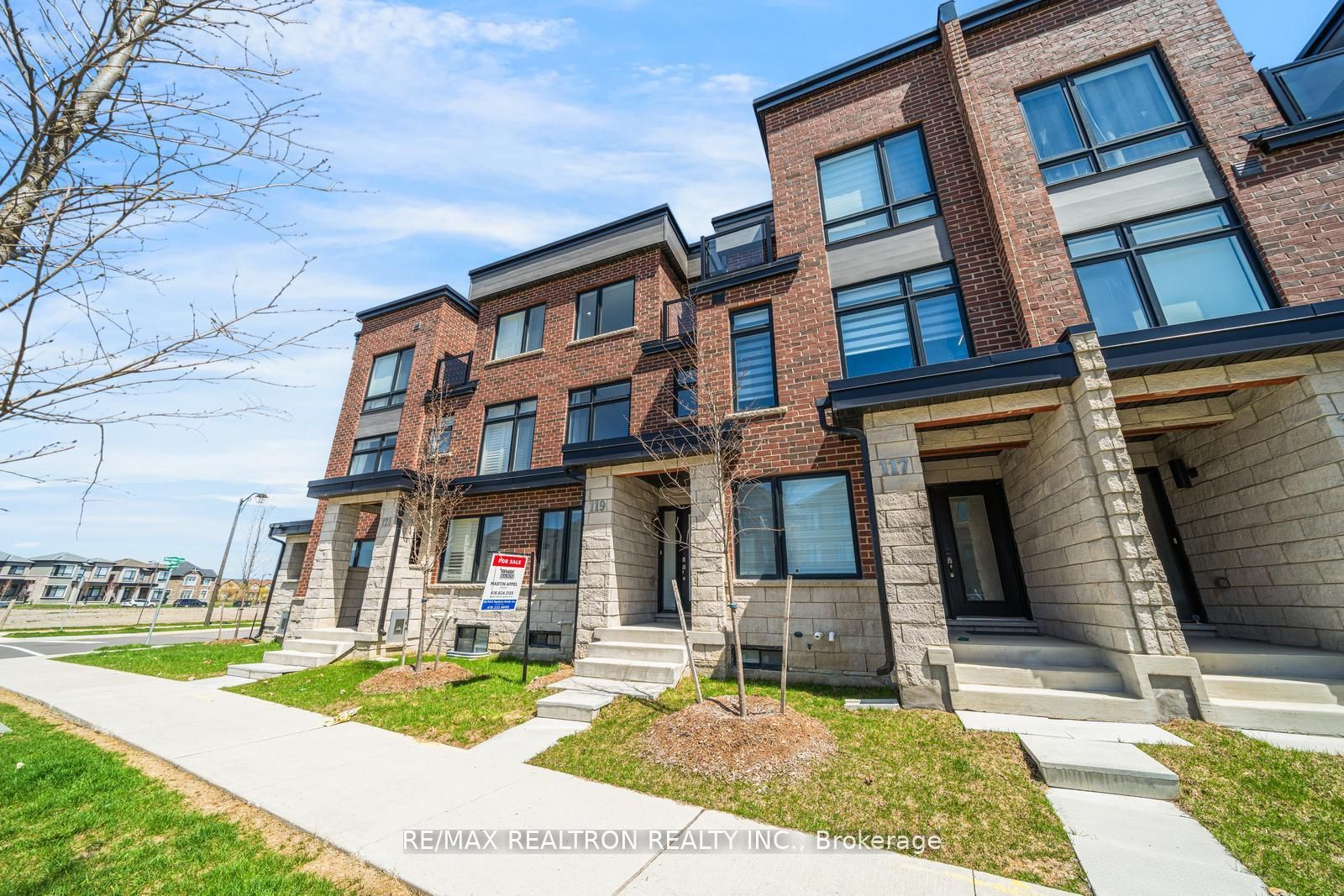 119 Cornell Rouge Boulevard, Markham, ON L6B 0V2 photo 2