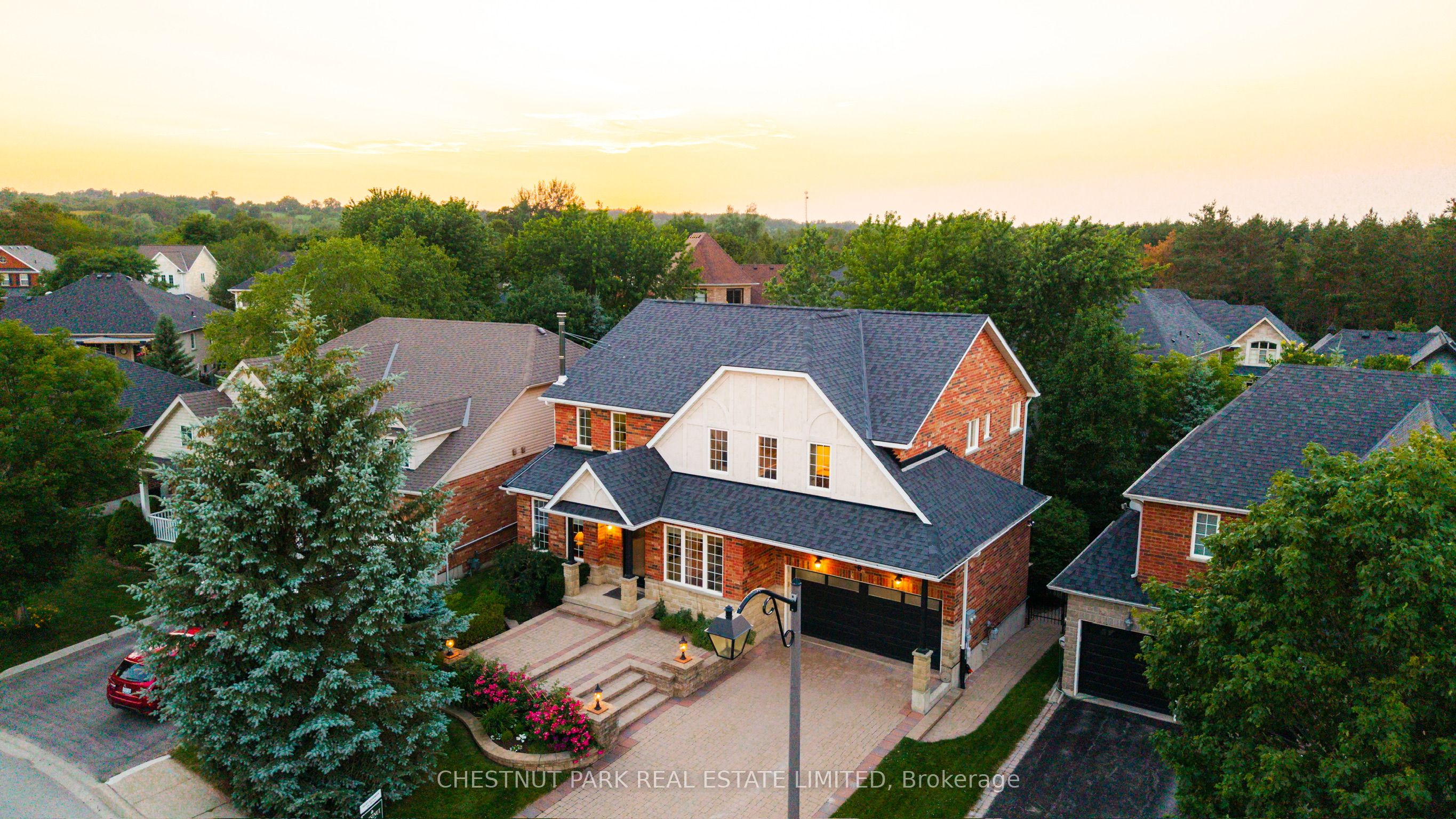 8 Cyril Richardson Court, Uxbridge, ON L9P 2A8 photo 3