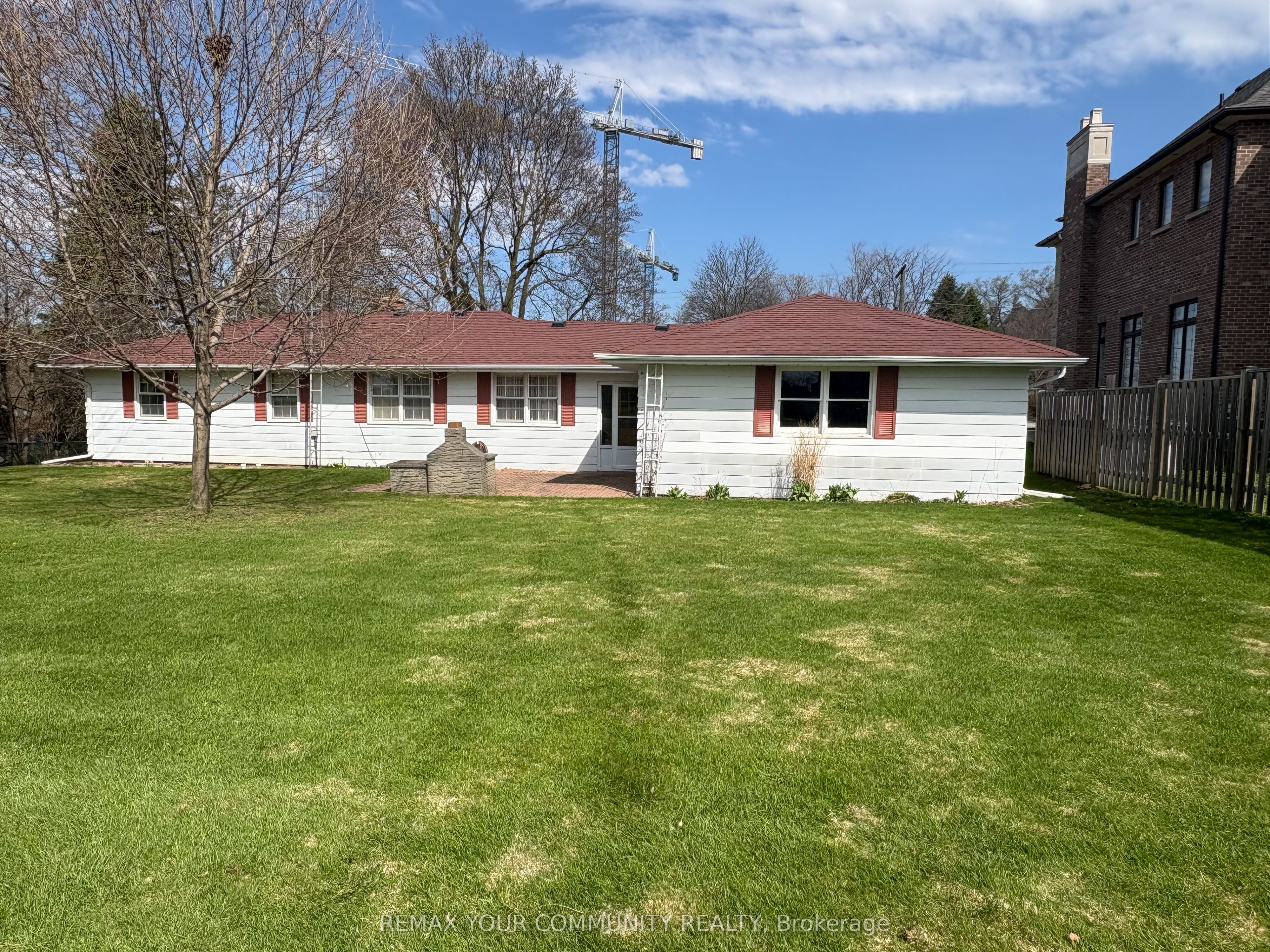29 Patricia Drive, King, ON L7B 1H5 photo 2