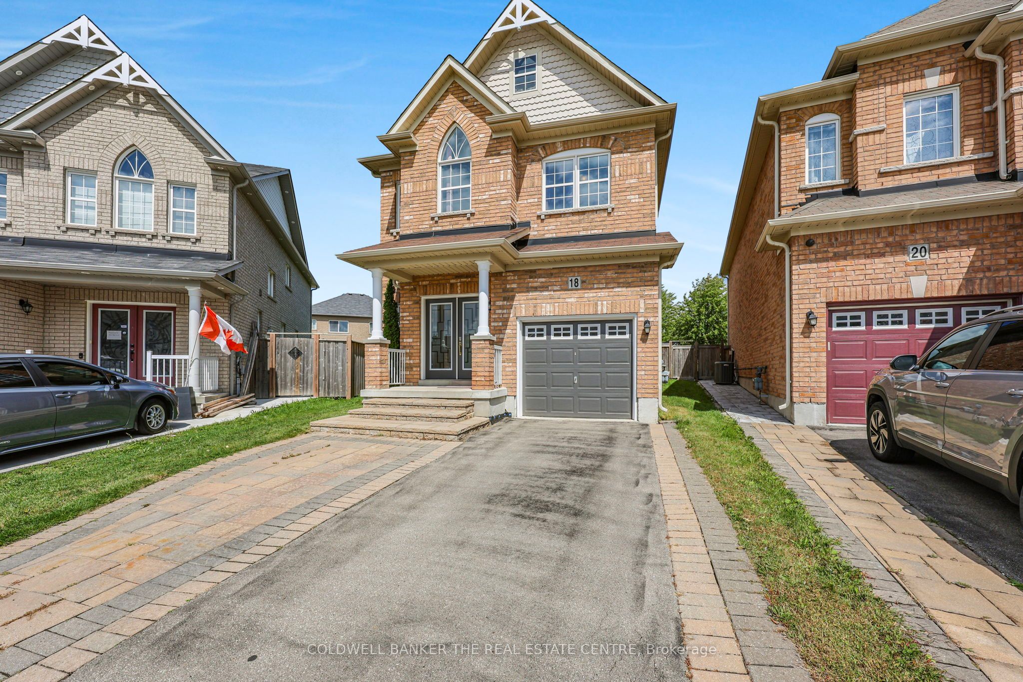 18 Herefordshire Crescent, Newmarket, ON L9N 0B7