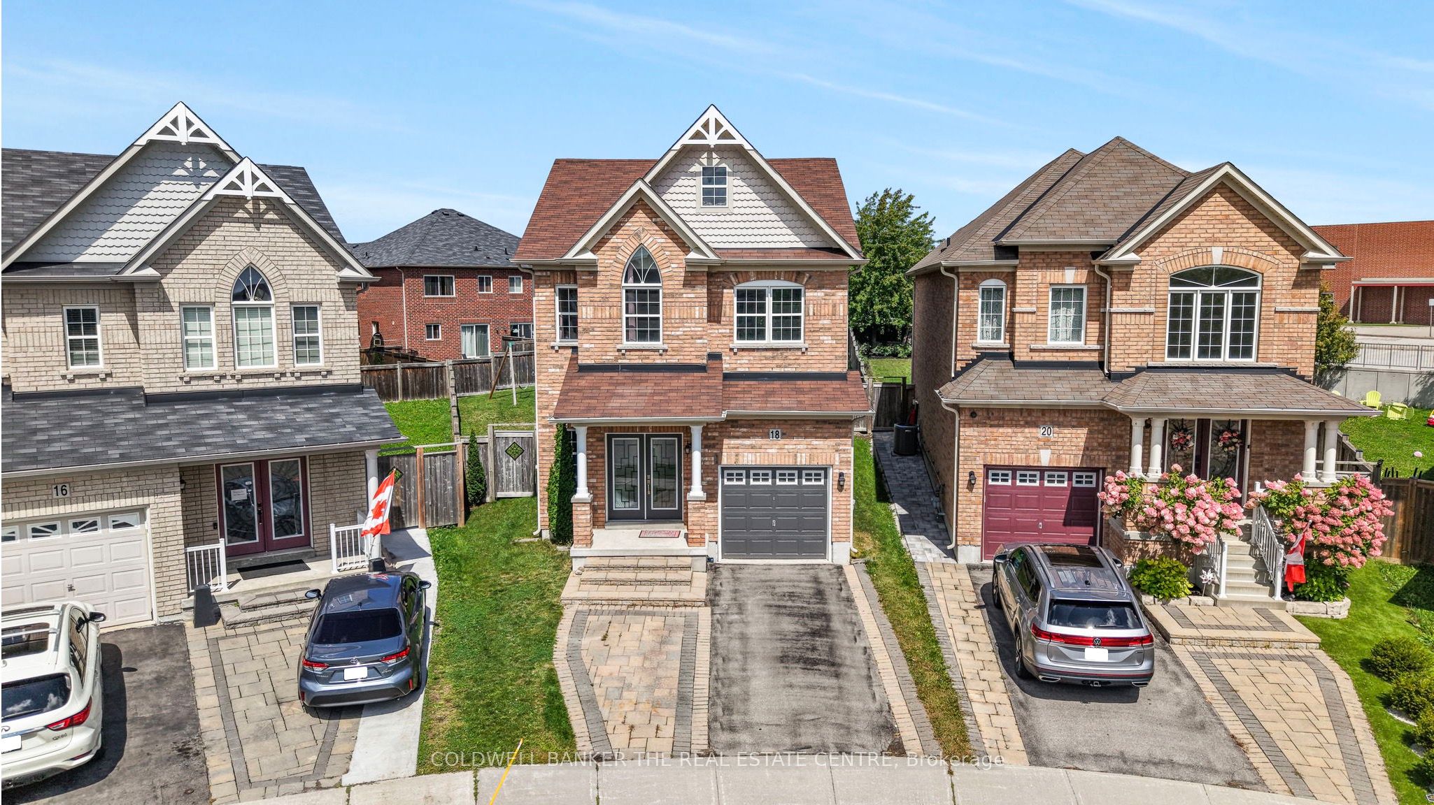 18 Herefordshire Crescent, Newmarket, ON L9N 0B7 photo 2