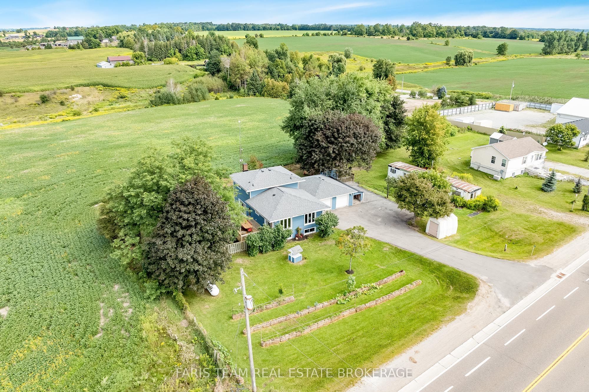 5390 Highway 89, Essa, ON L0L 1L0 photo 2