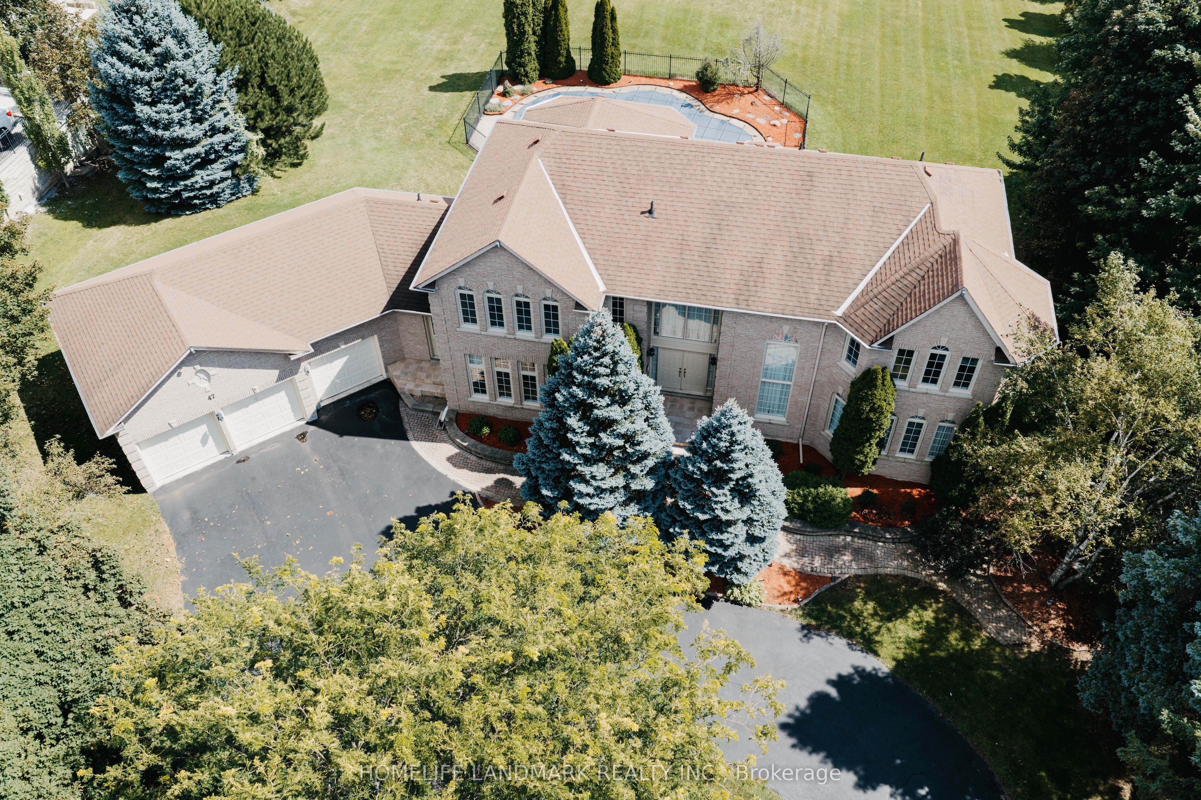 47 Kensington Drive, Richmond Hill, ON L4E 3S7