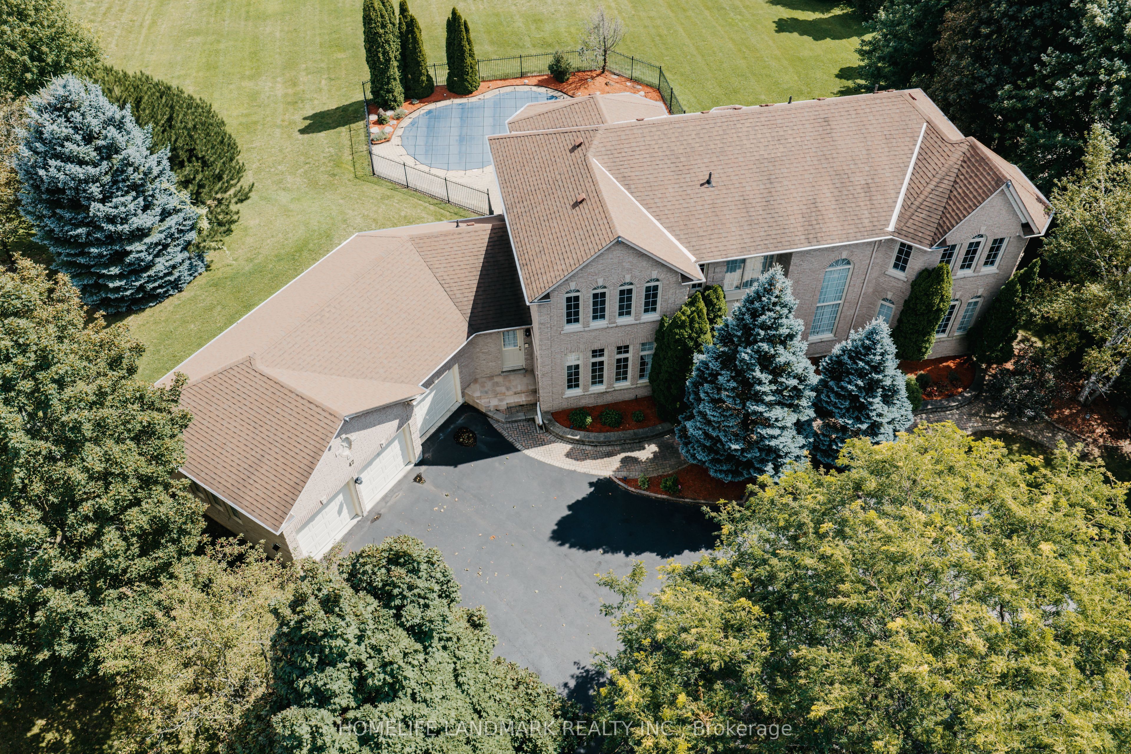 47 Kensington Drive, Richmond Hill, ON L4E 3S7 photo 3
