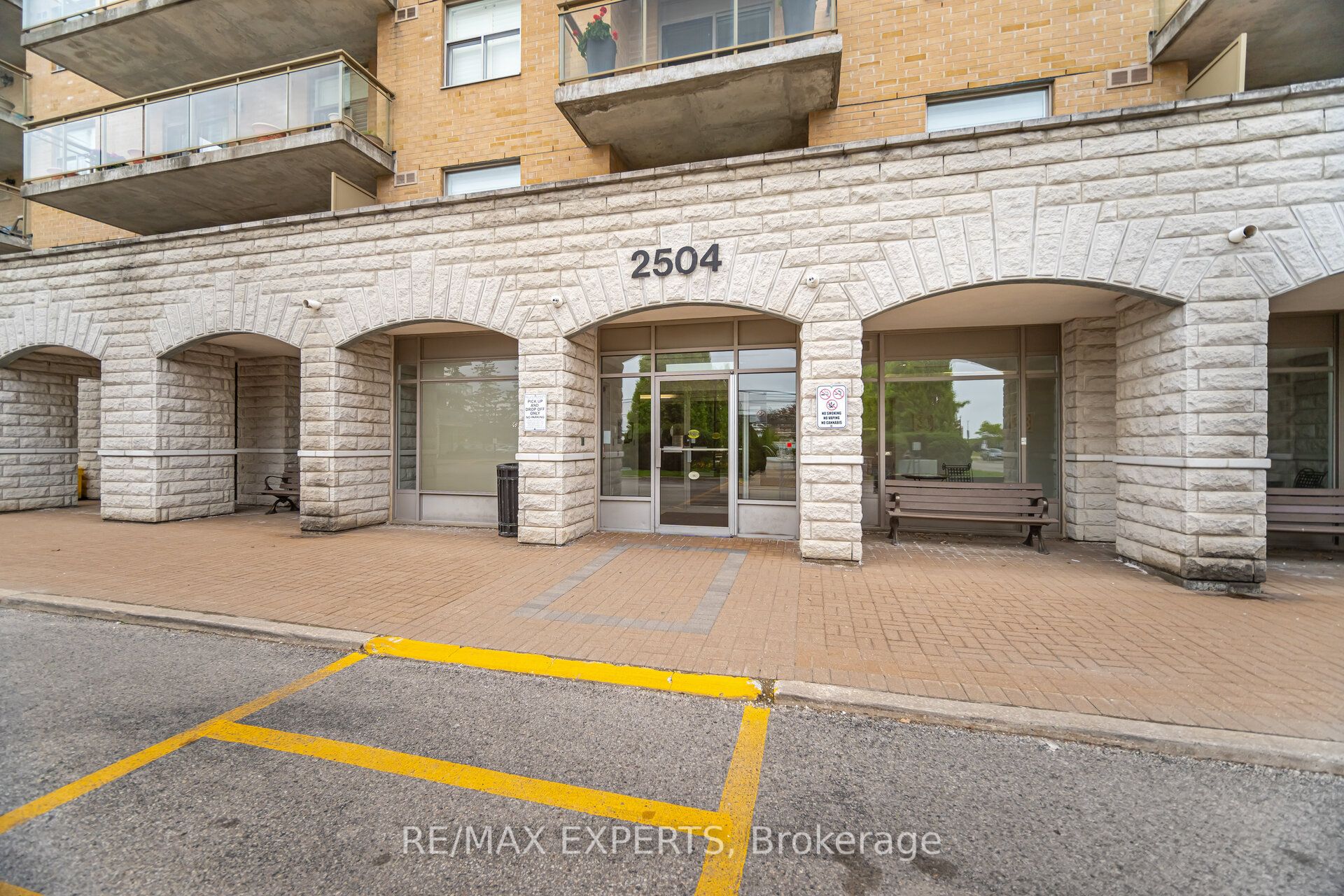 2504 Rutherford Road 304, Vaughan, ON L4K 5N5 photo 3