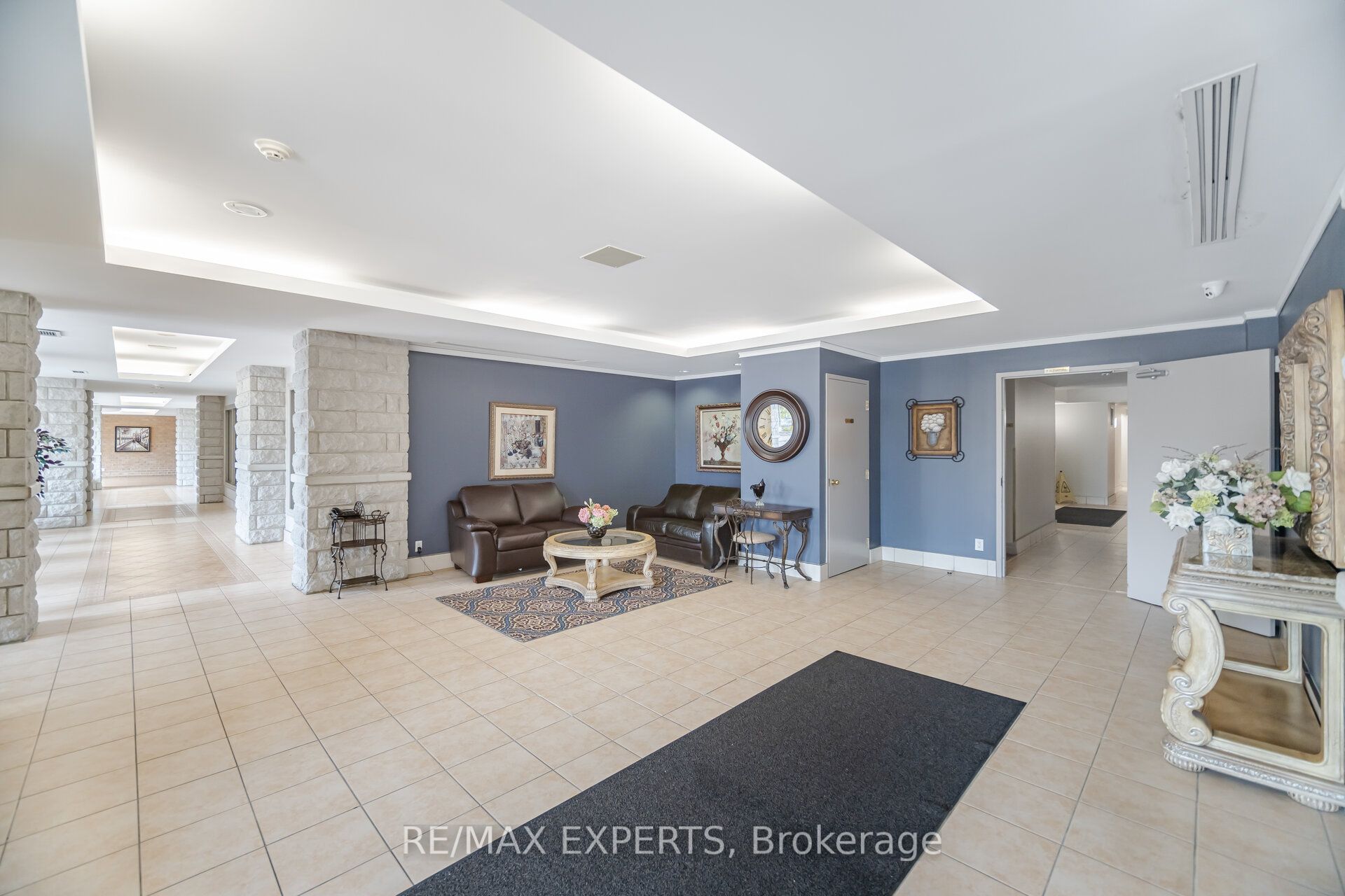 2504 Rutherford Road 304, Vaughan, ON L4K 5N5 photo 5