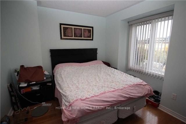 76 Pond Drive, Markham, ON L3T 7V2 photo 2