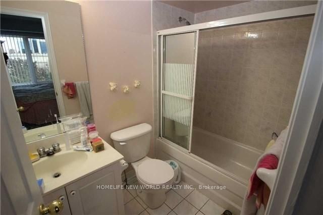 76 Pond Drive, Markham, ON L3T 7V2 photo 3