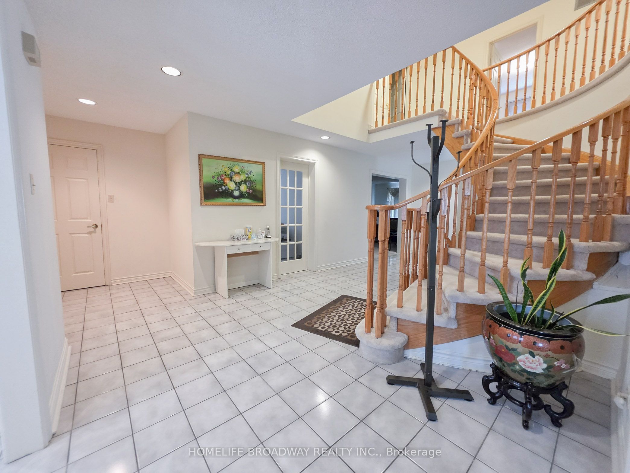 31 Hyde Park Drive, Richmond Hill, ON L4B 1V2 photo 4