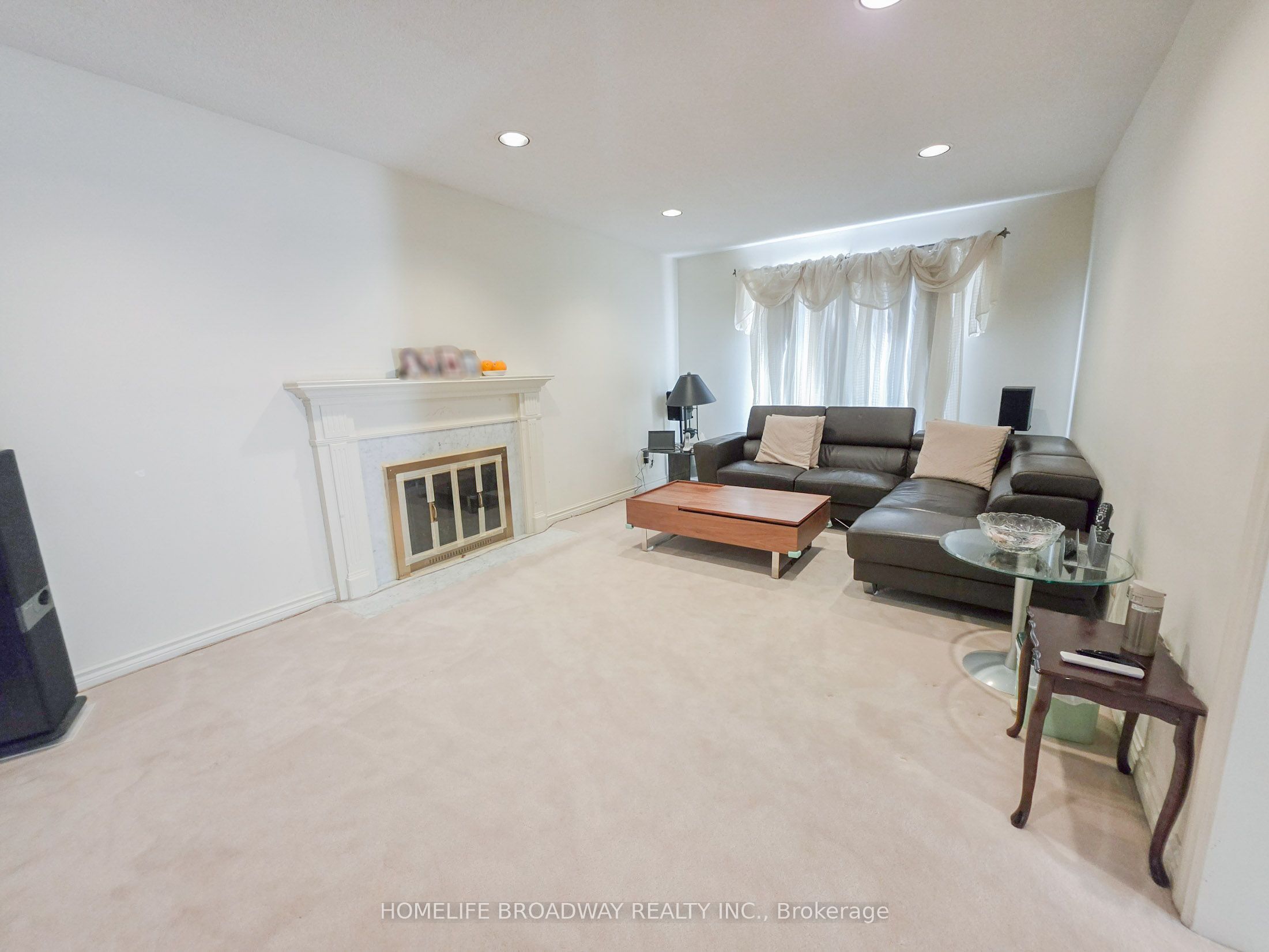 31 Hyde Park Drive, Richmond Hill, ON L4B 1V2 photo 5