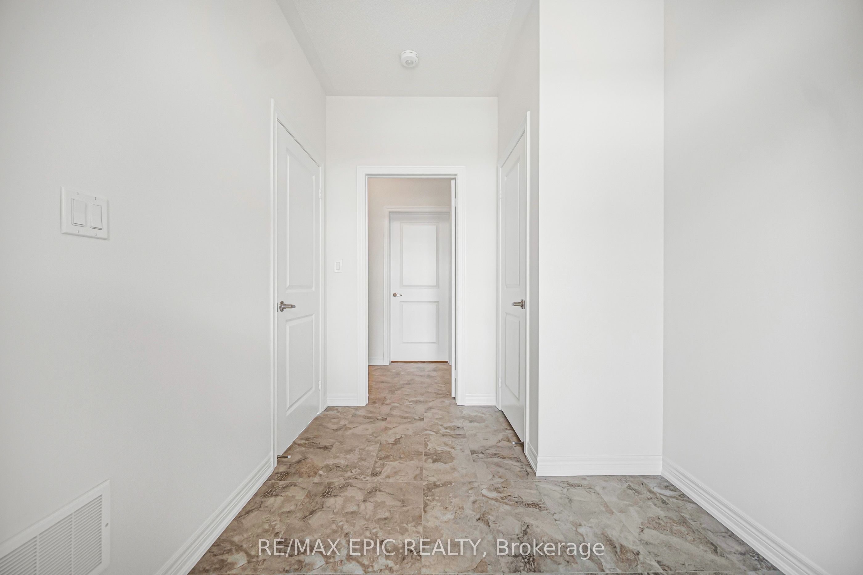 179 Vine Cliff Boulevard, Markham, ON L6C 1A8 photo 5