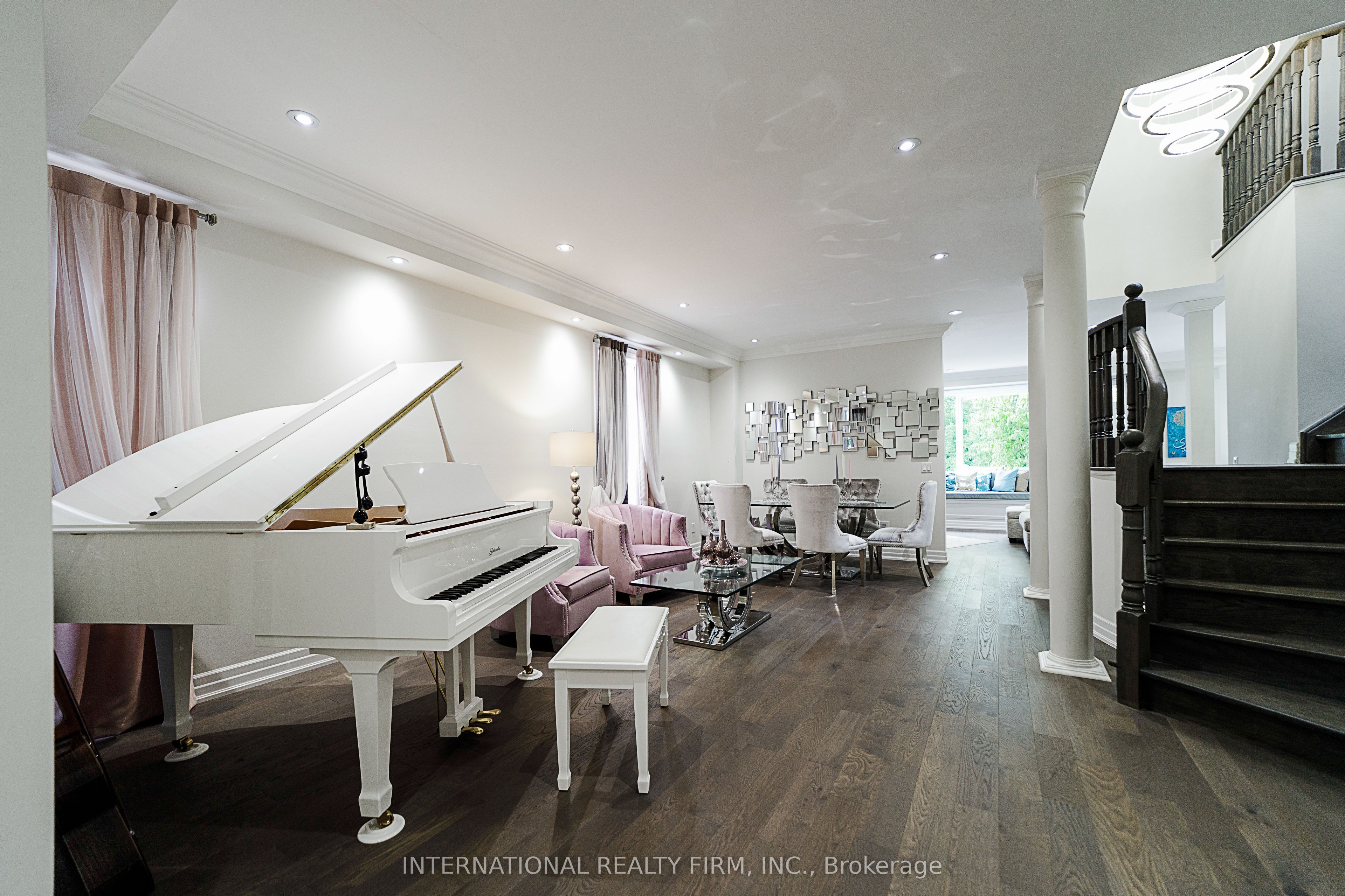 74 Regatta Avenue, Richmond Hill, ON L4E 4R1 photo 2