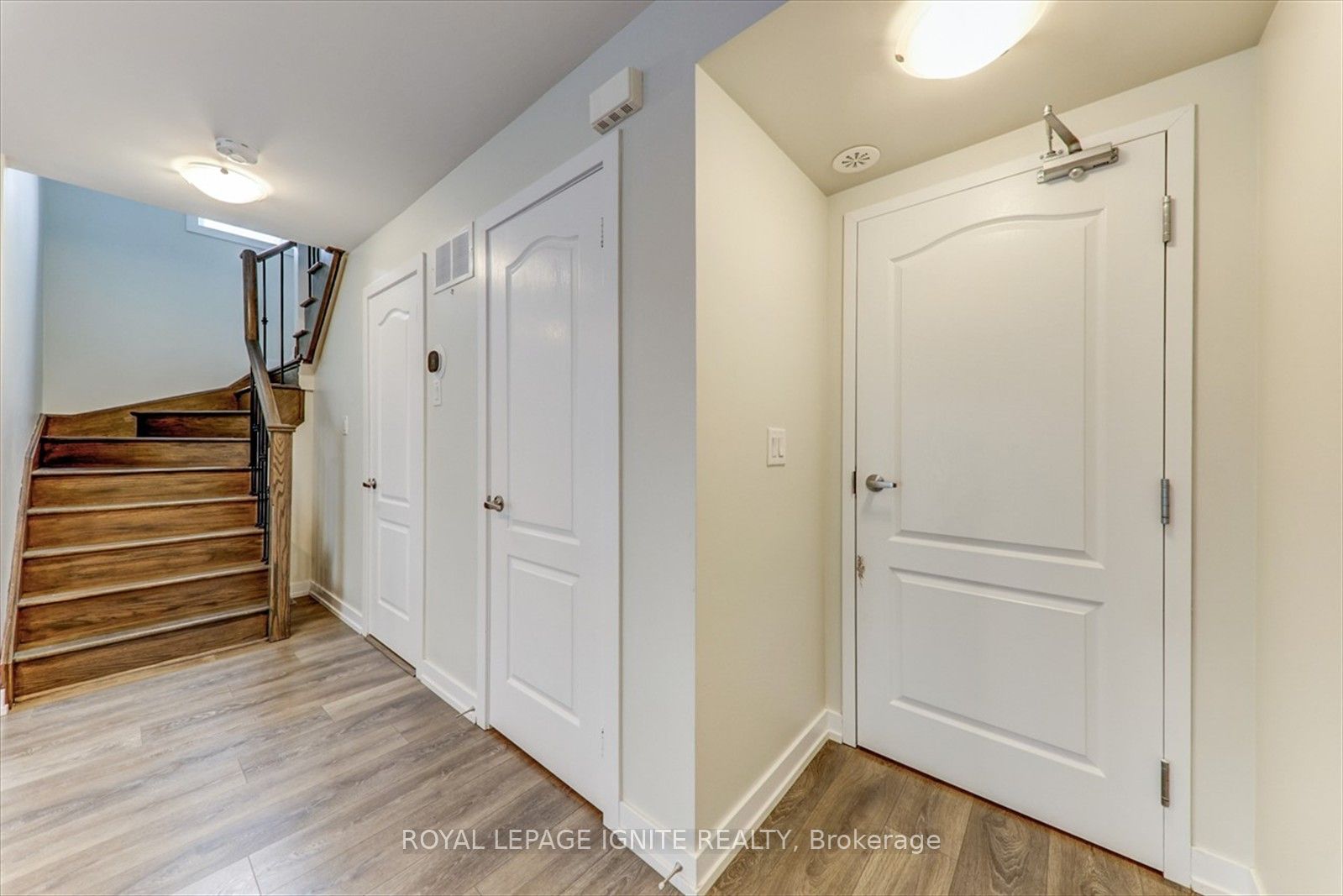 2 Gable Hurst Way 2704, Markham, ON L6B 1N5 photo 4