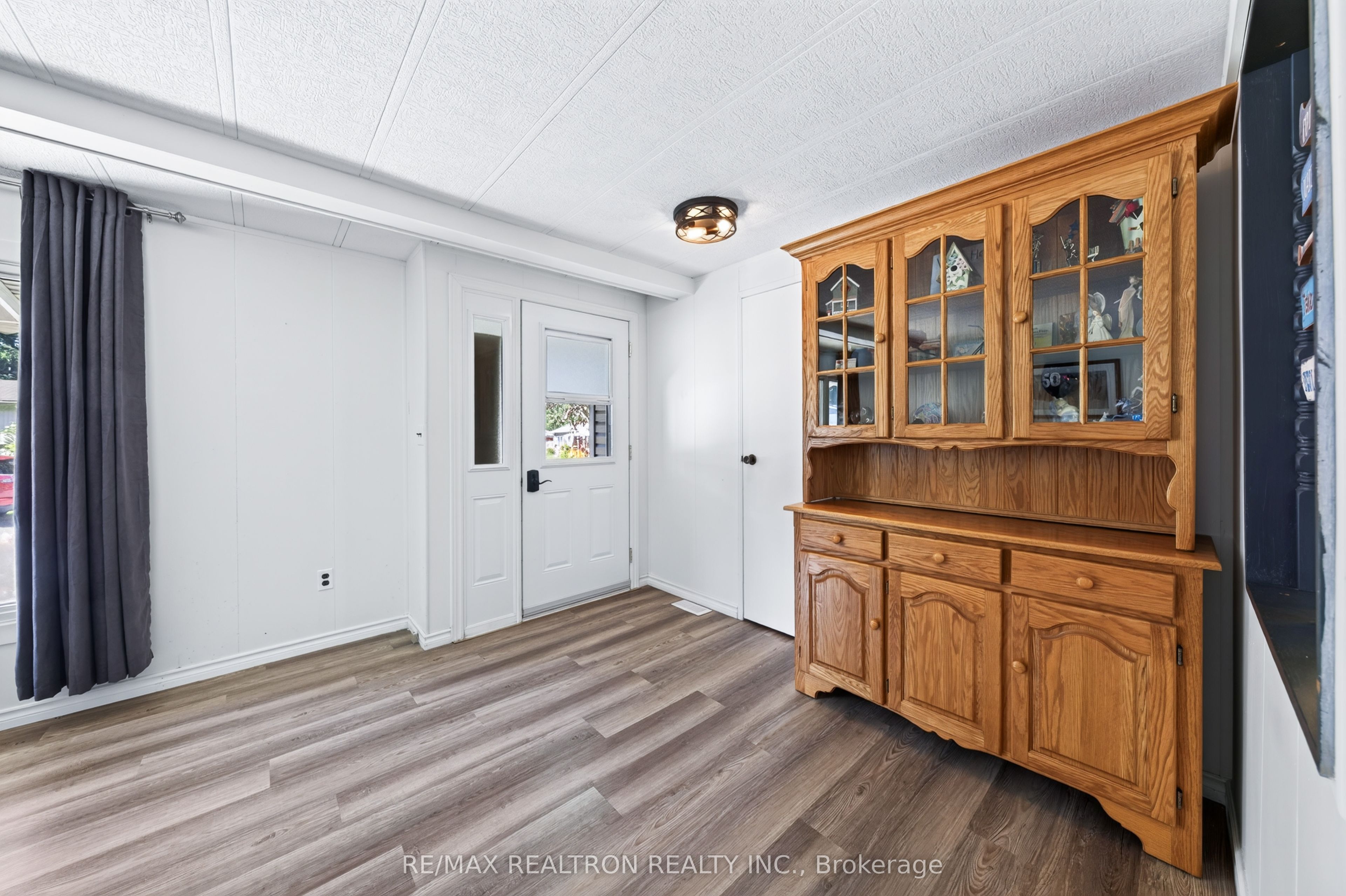 25 Cherrywood Lane, Innisfil, ON L9S 1M6 photo 4