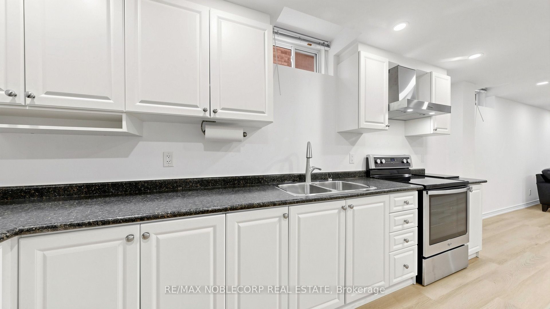 103 Longhouse Street Lower, Vaughan, ON L4L 8E7 photo 5