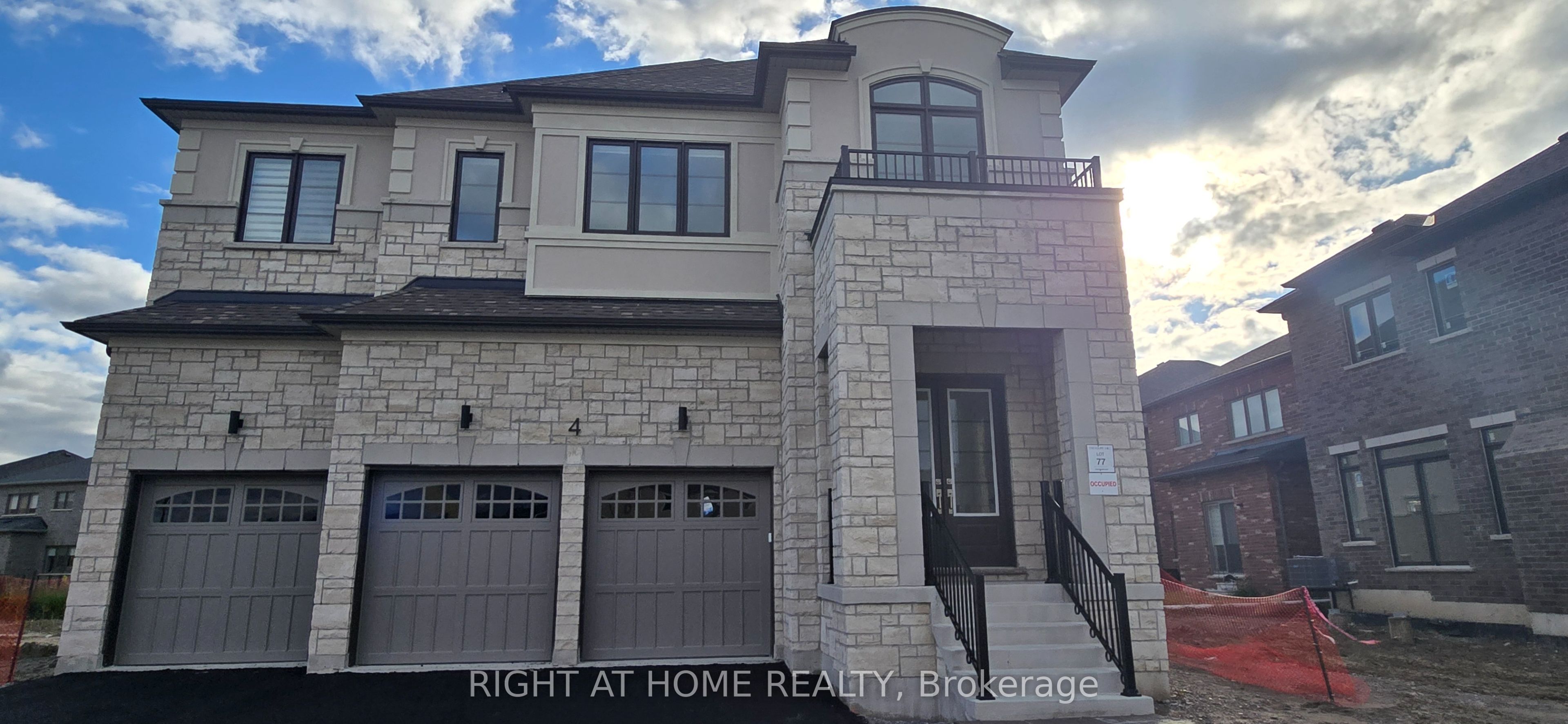 4 Max Bulmer Court, Georgina, ON L3X 3J9 photo 2