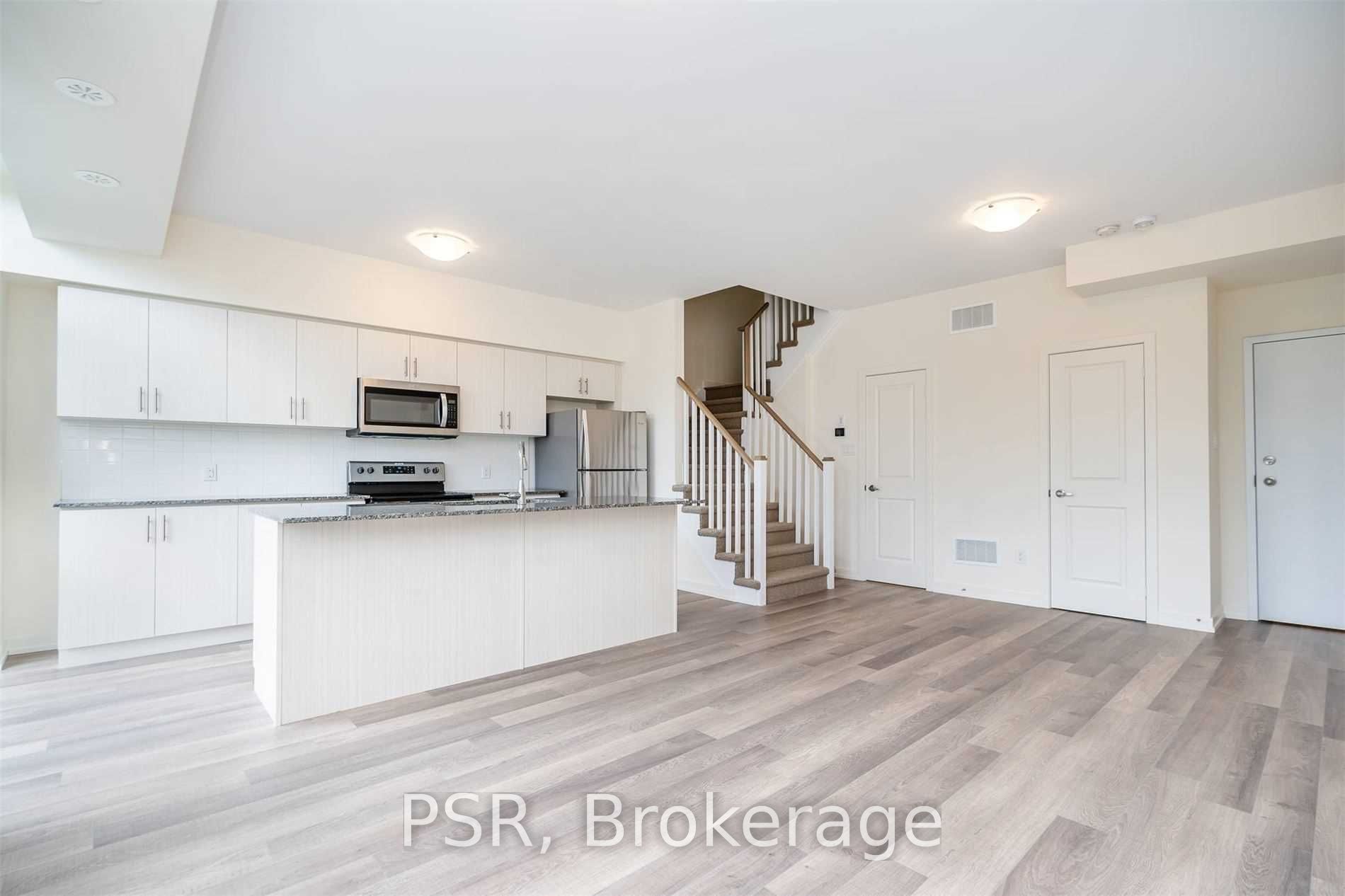 18 Whitaker Way 449, Whitchurch-Stouffville, ON L4A 4T4 photo 4