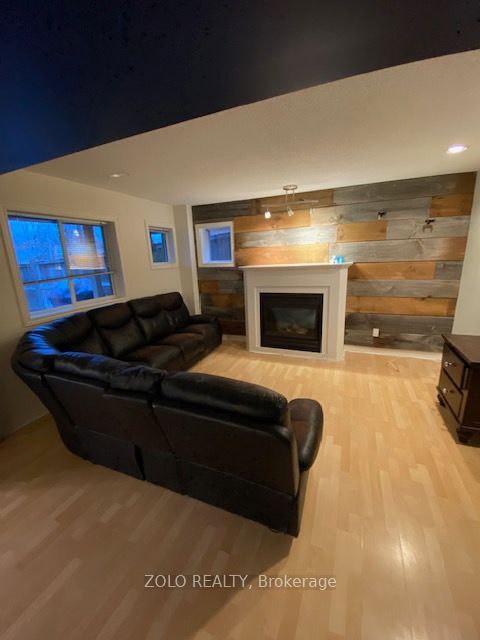 24 Coburn Crescent, New Tecumseth, ON L0G 1A0 photo 4