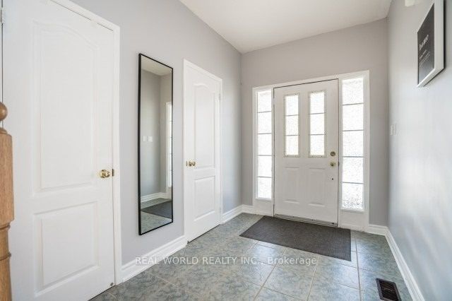 66 Carnoustie Crescent, Richmond Hill, ON L4E 0A1 photo 2
